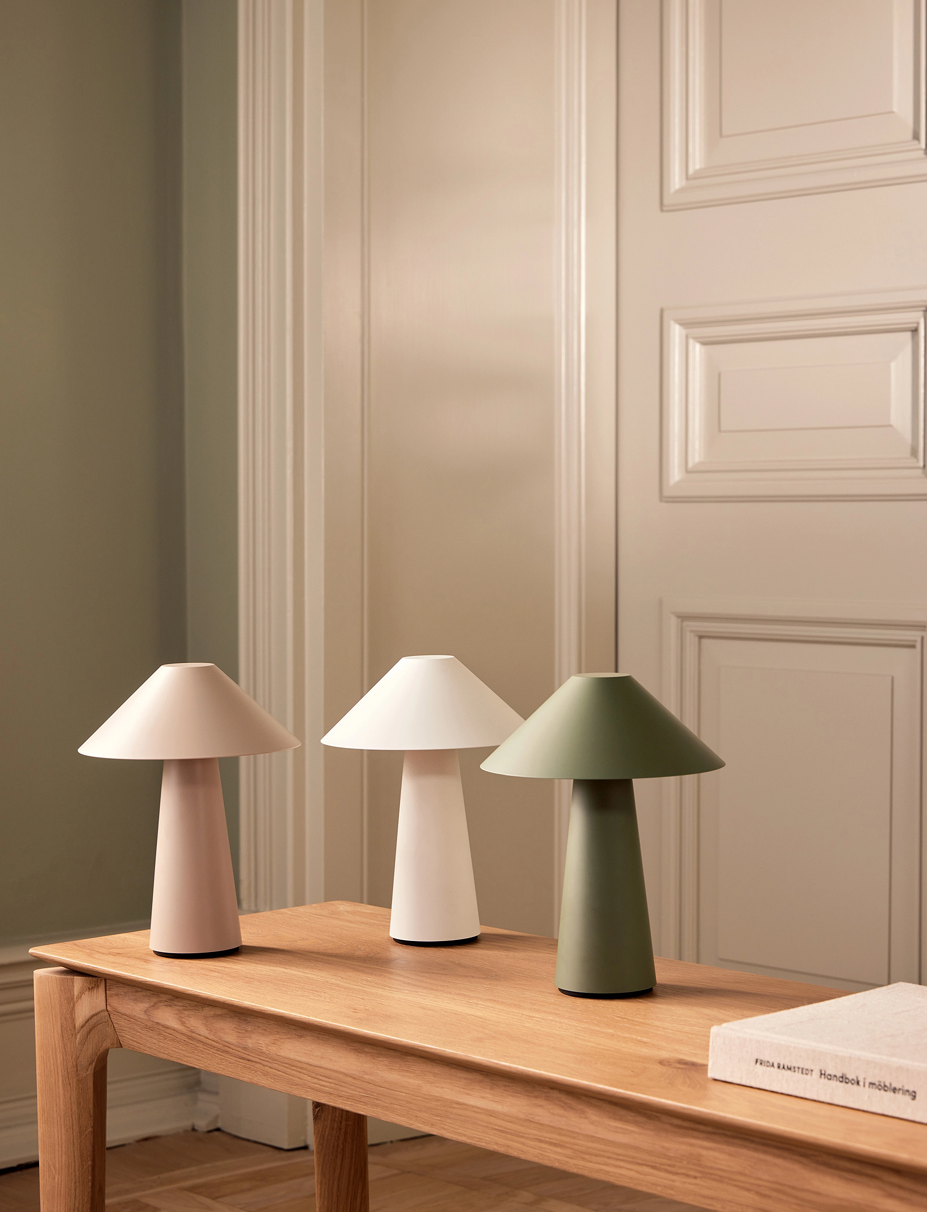 Globen Lighting Portable Table Lamp Cannes Ip44 Green, H26 cm, Beige, Lamper > Bordlamper, Unisex