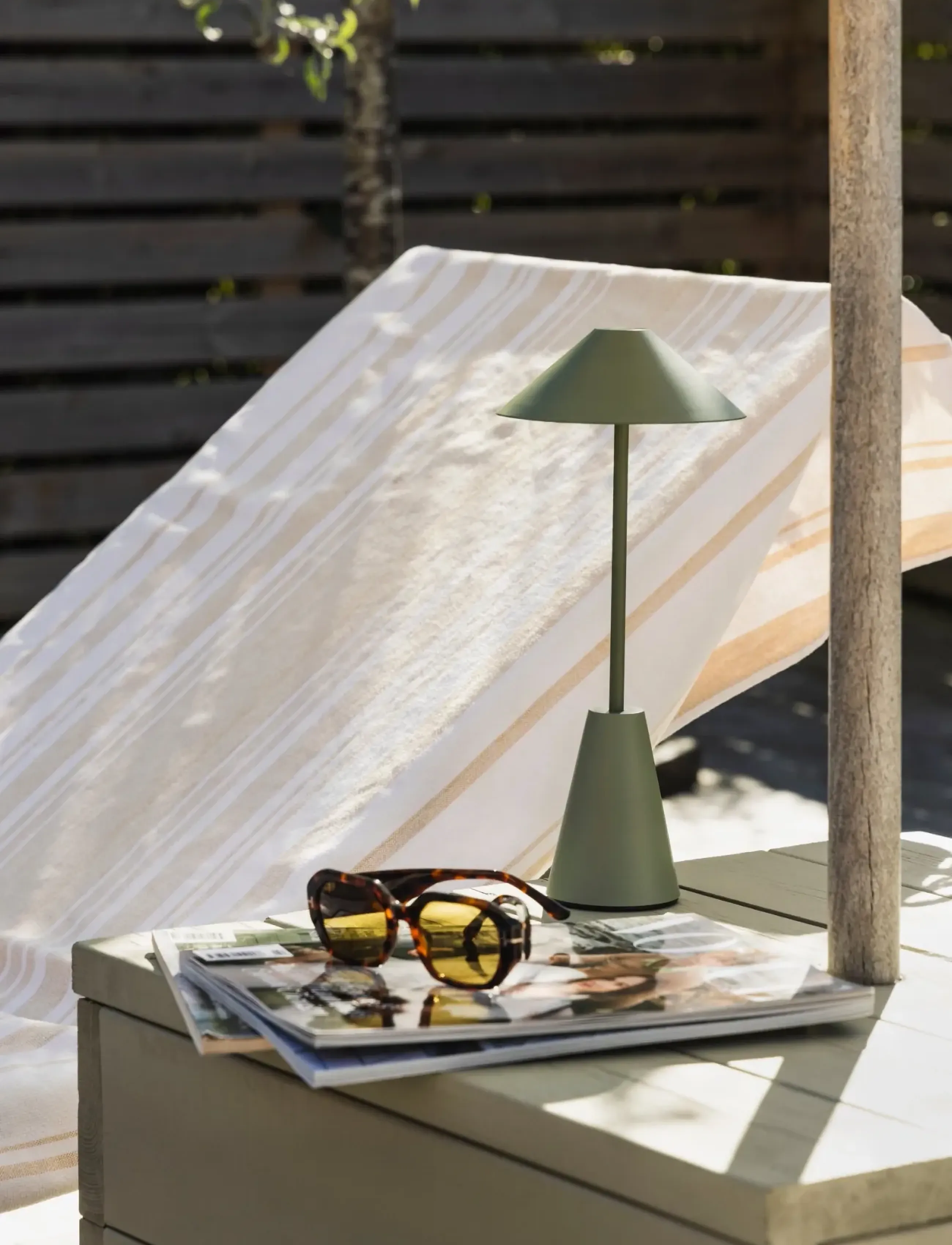 Globen Lighting - Portable table lamp Cannes 32 IP54 Moss green - bordlamper - moss green - 2