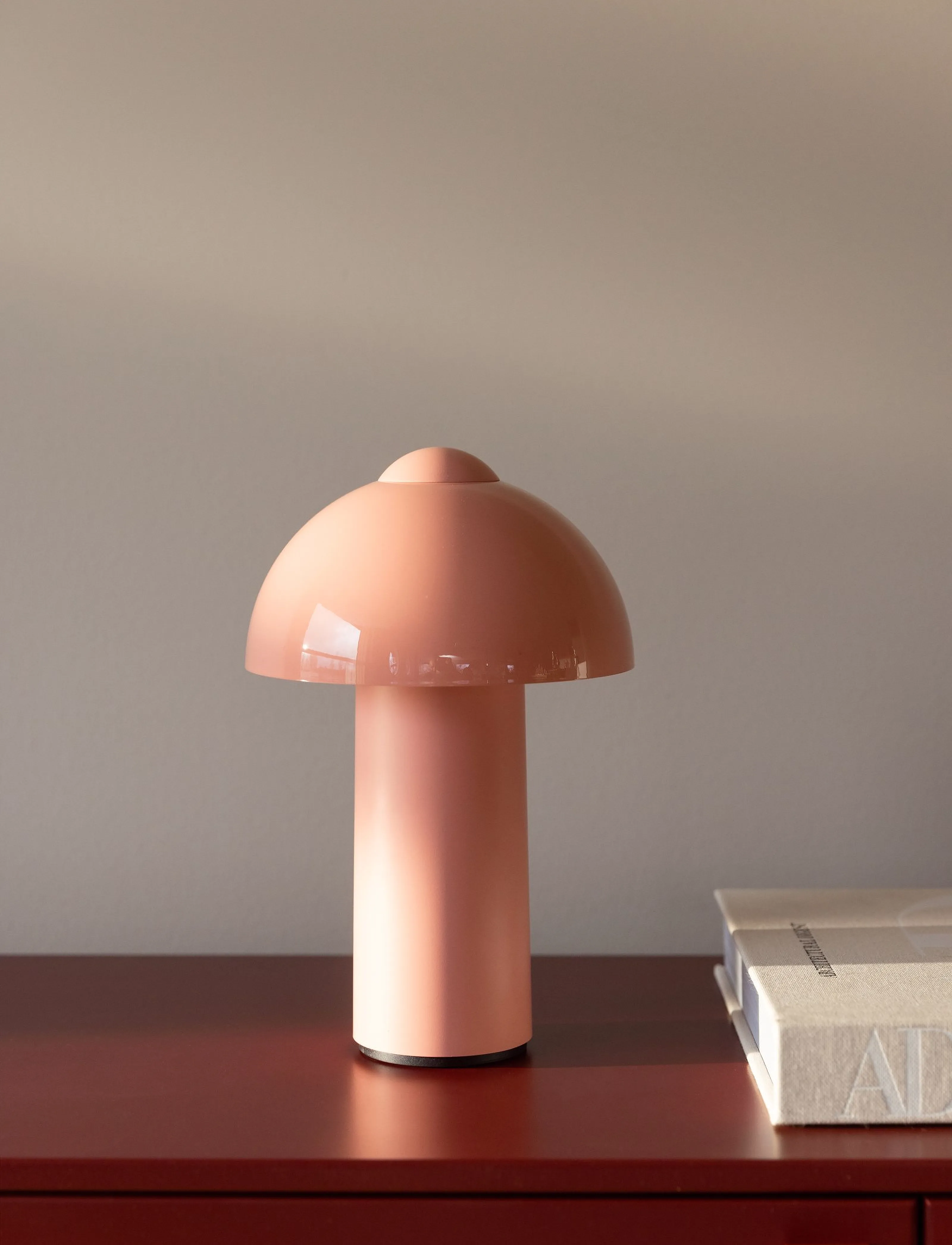 Globen Lighting Portable Table Lamp Buddy Ip44 Blush, H25 cm, Pink, Lamper > Bordlamper, Unisex