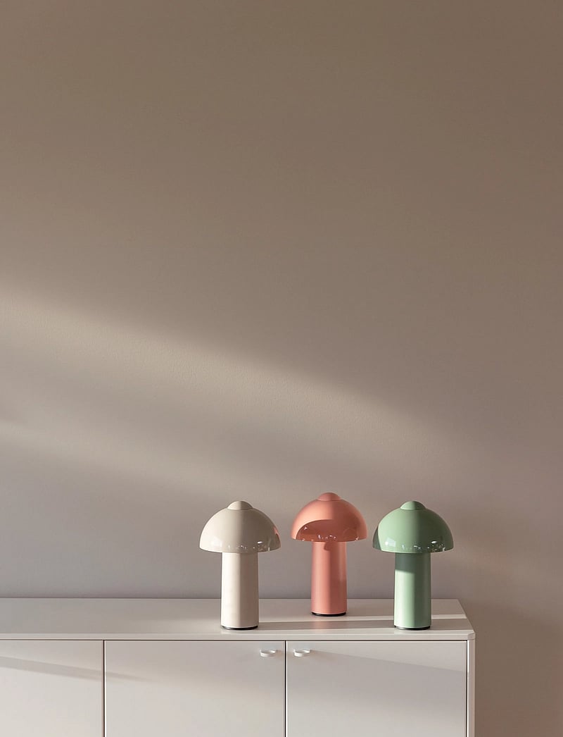 Globen Lighting - Portable Table Lamp Buddy IP44 Sand - mobile lampen - pink - 5