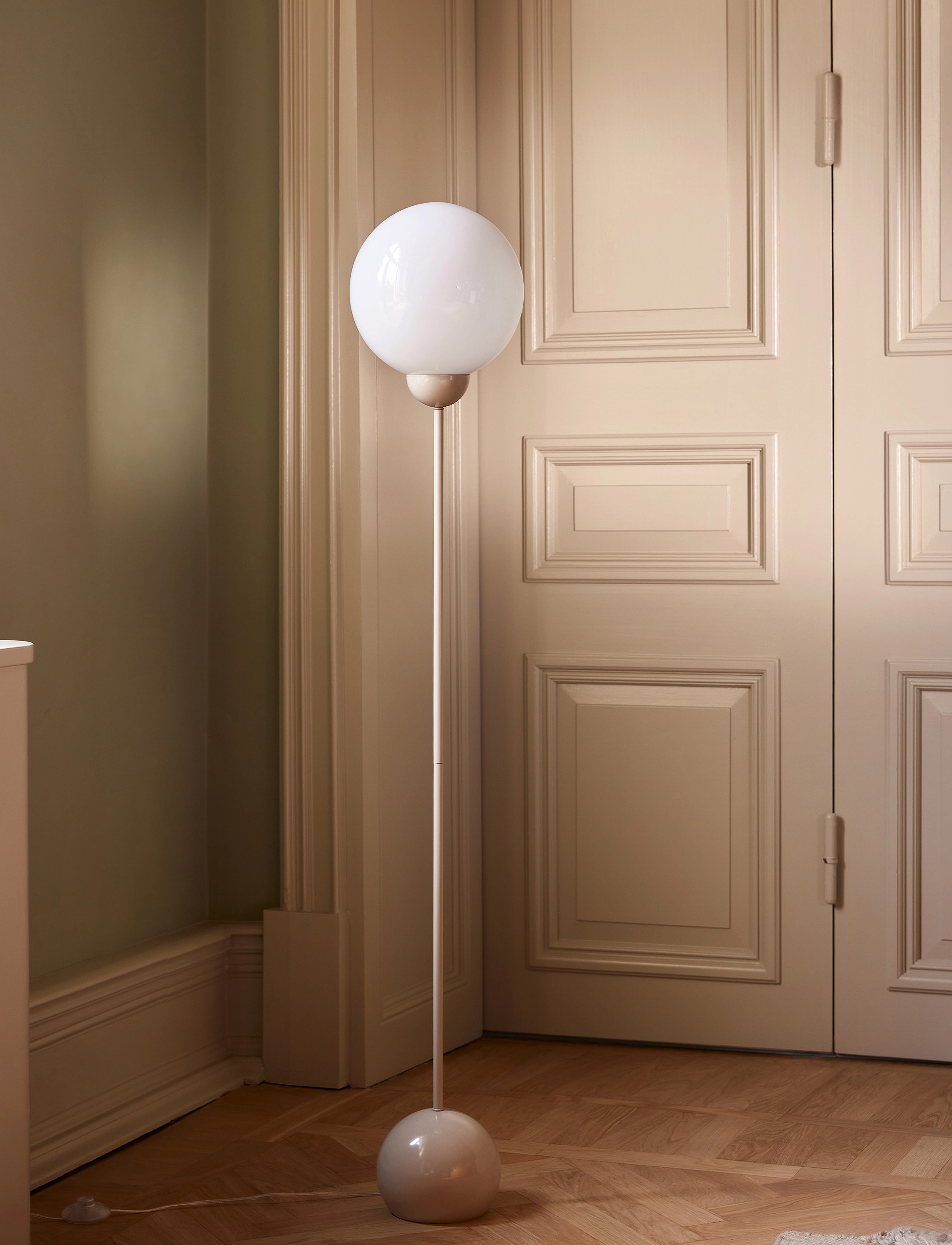 Globen Lighting - Floor Lamp Ripley Black - beige - 2