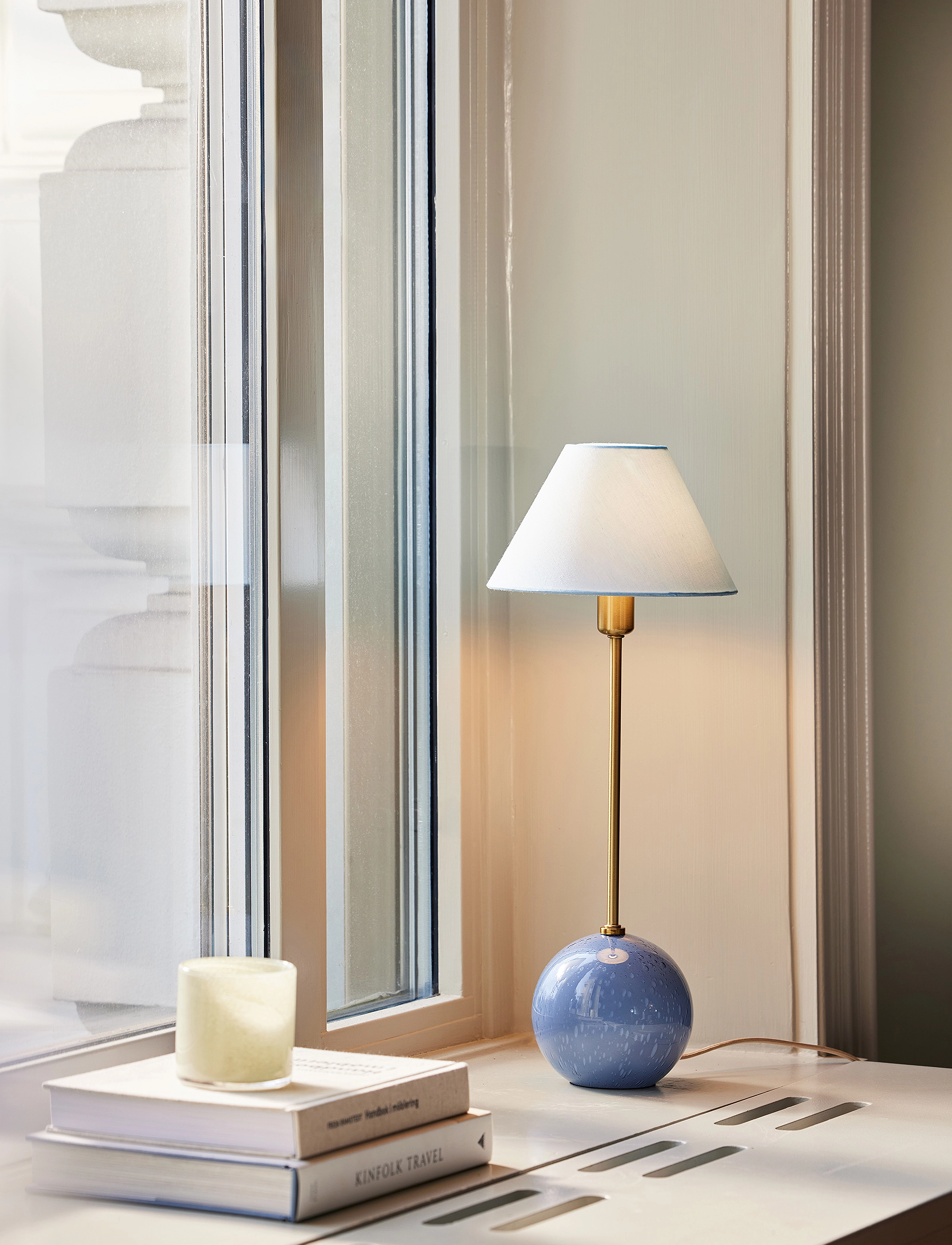 Globen Lighting Table Lamp Iris 20 Cream, H51 cm, Lamps, Blau - Homeware
