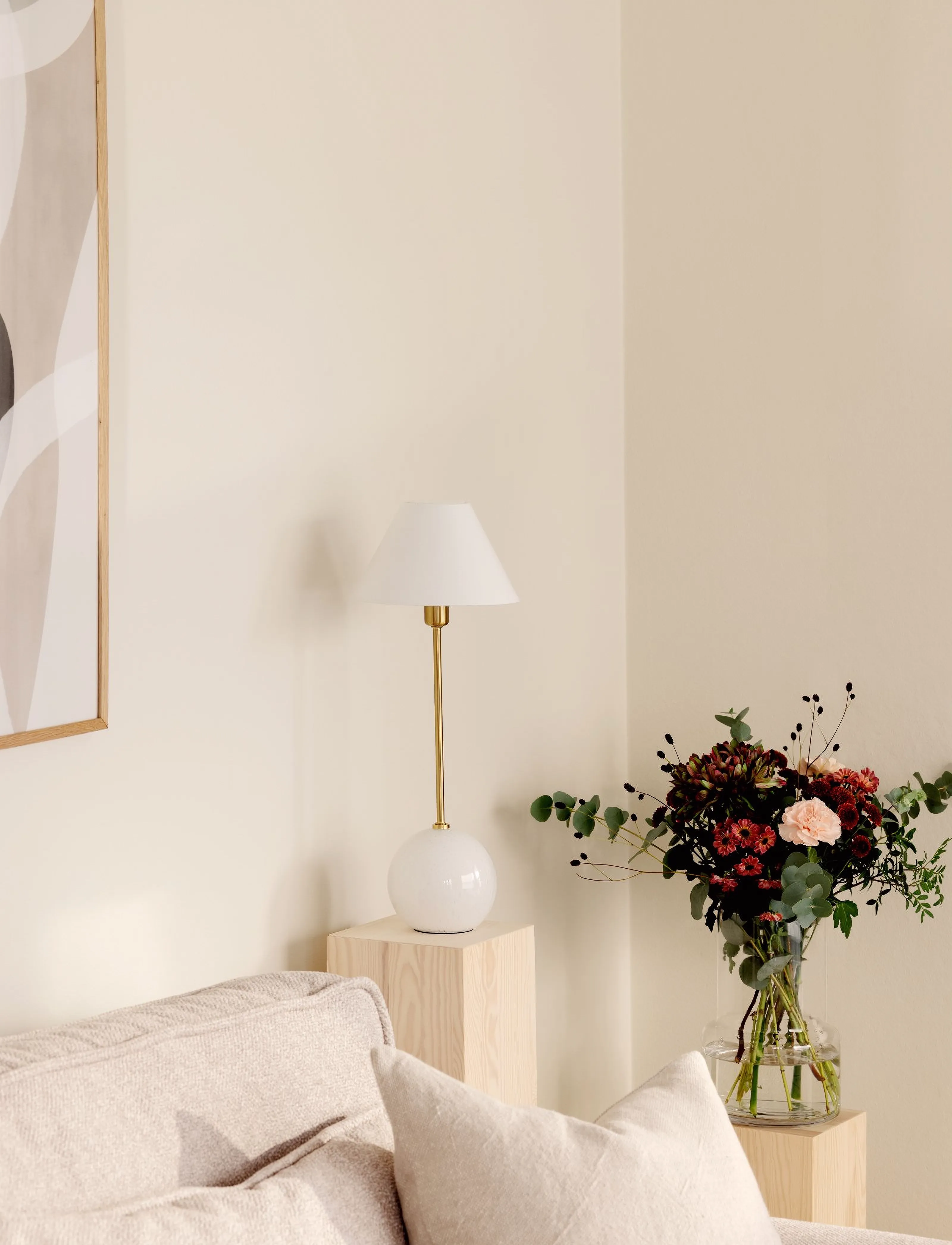 Globen Lighting Table Lamp Iris 20 Cream, H51 cm, Lamps, Weiß - Homeware