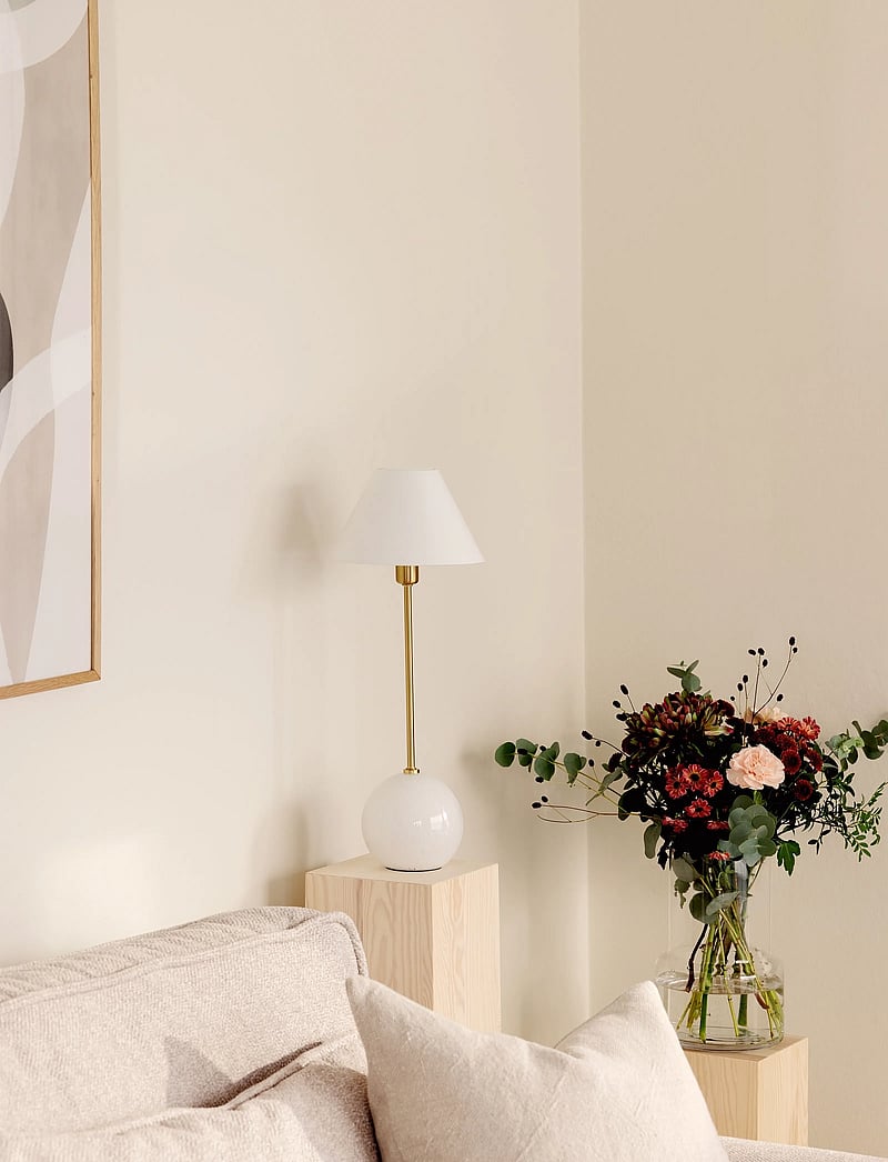 Globen Lighting - Table Lamp Iris 20 Cream - schreibtisch- & tischlampen - white - 0