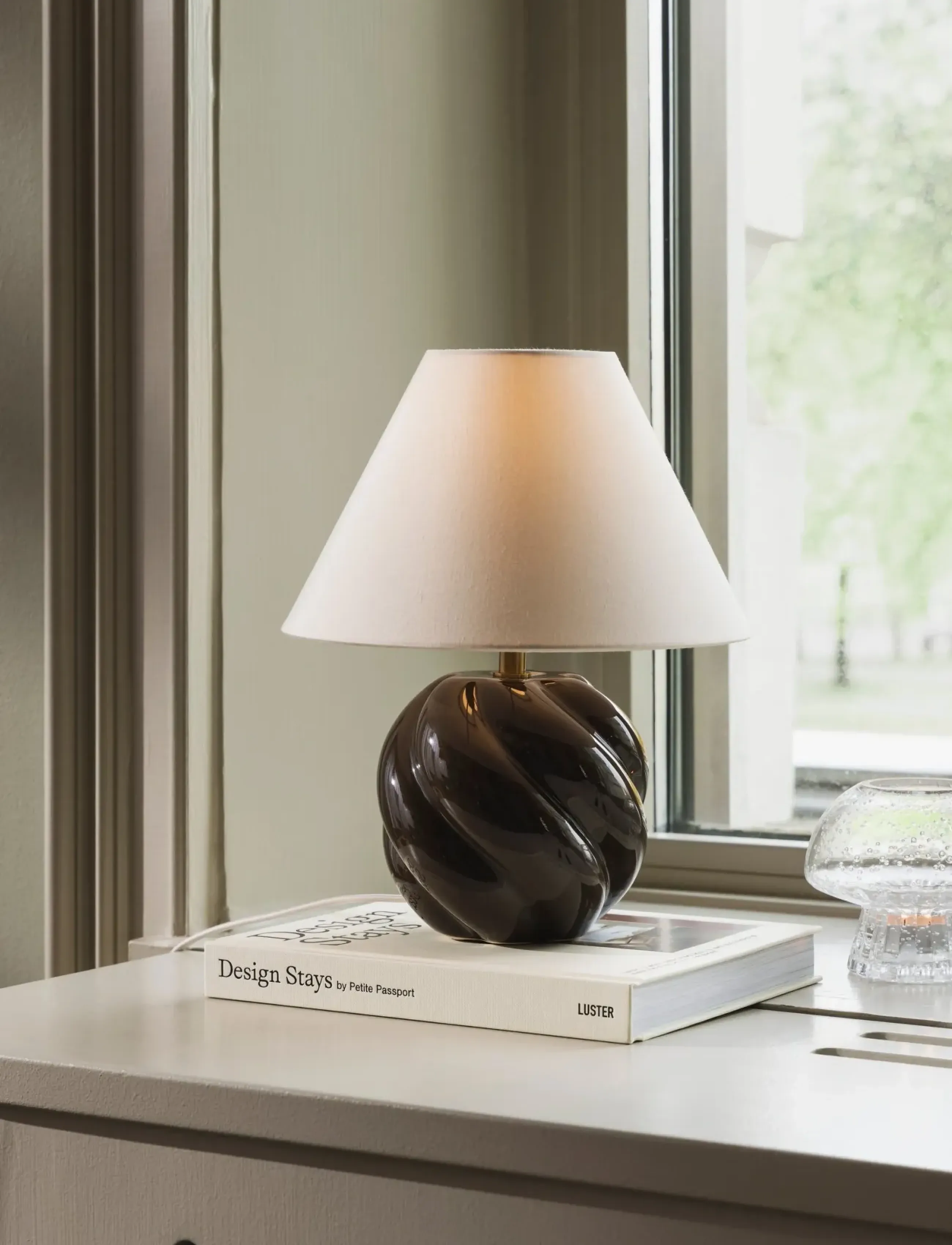 Globen Lighting Table Lamp Dahlia 24 Mocha, 24X24X31 cm, Lamps, Braun - Homeware