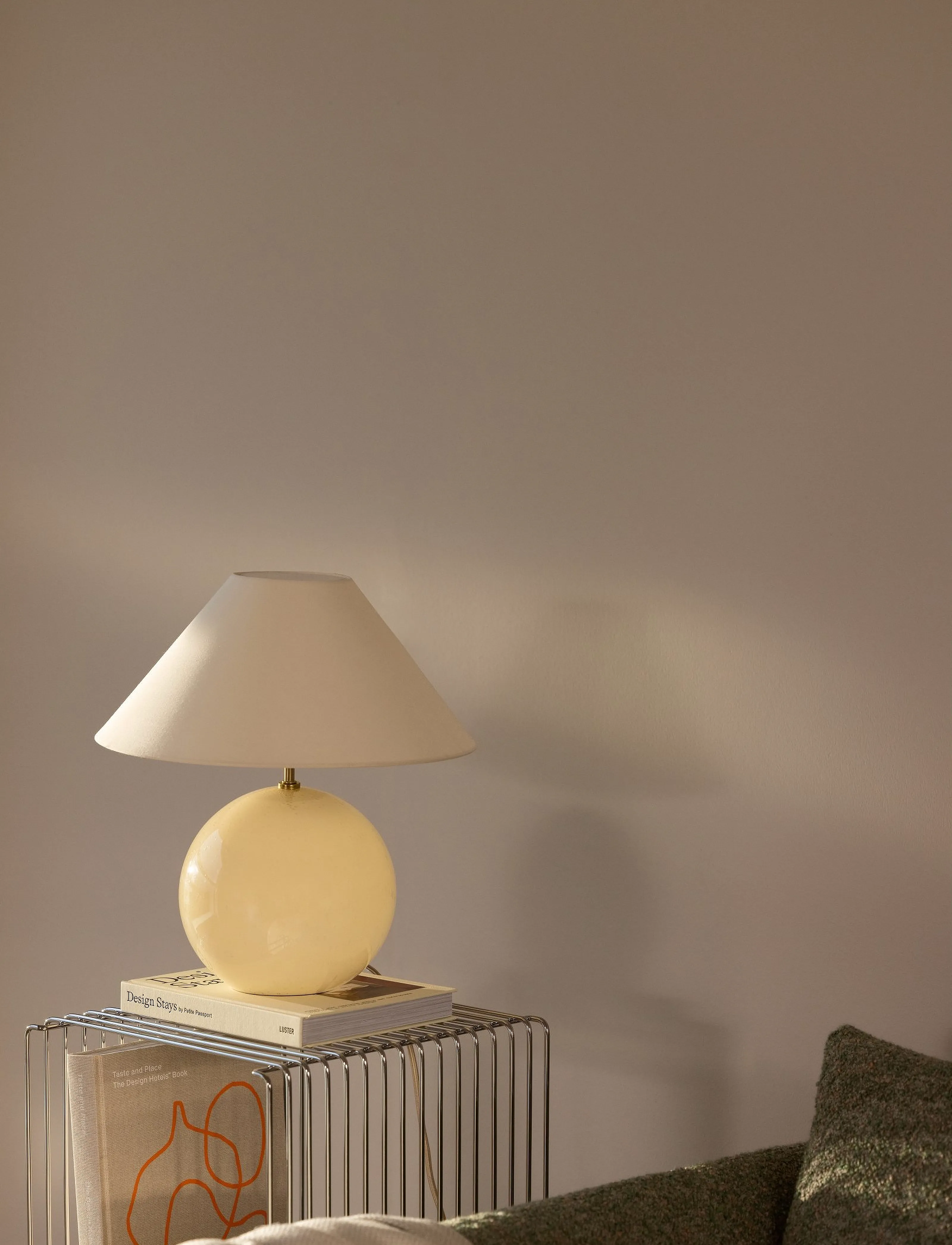 Globen Lighting - Table Lamp Iris 35 - window lamps - cream - 5
