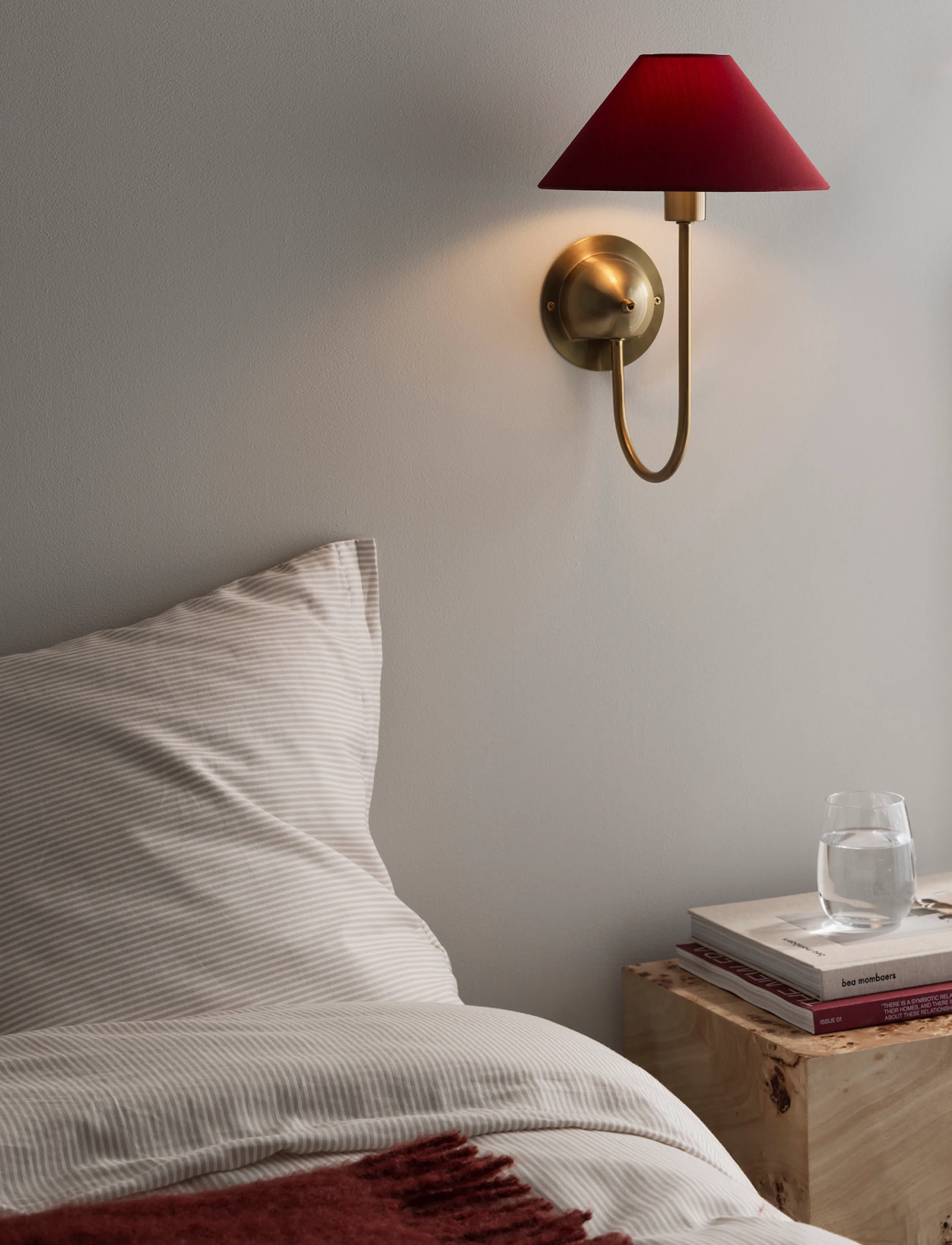 Globen Lighting - Wall lamp Iris Burgundy - wandleuchten - burgundy - 0