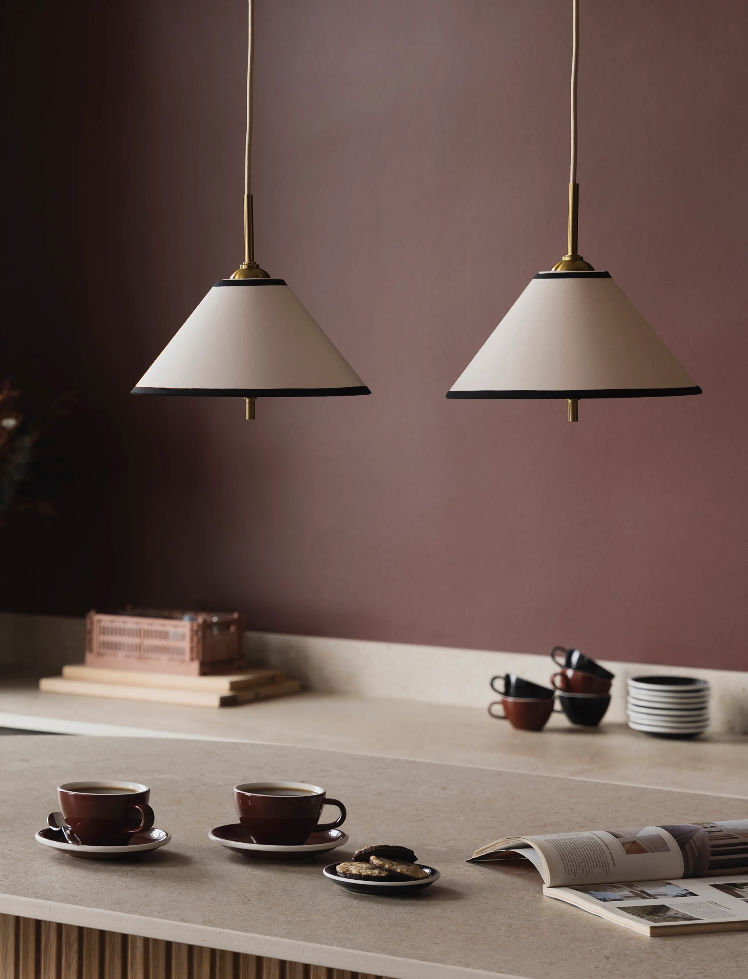 Globen Lighting Pendant Iris 25 Creme/Noir,,,Creme Gr.H23.4