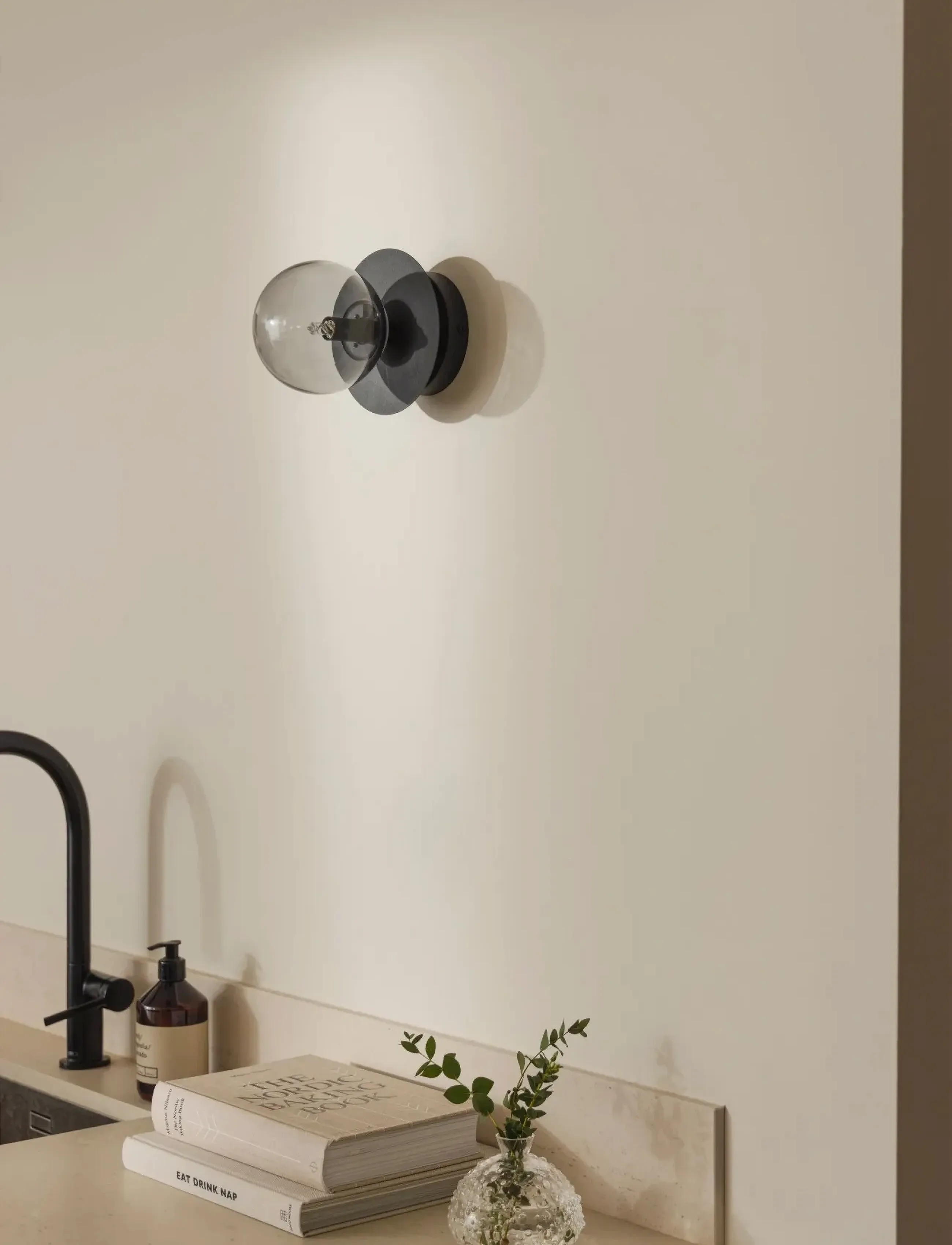 Globen Lighting Væg- Og Loftslampe I Art Deco-Stil, Ip44, H18, Black, Lamper > Væglamper, Unisex