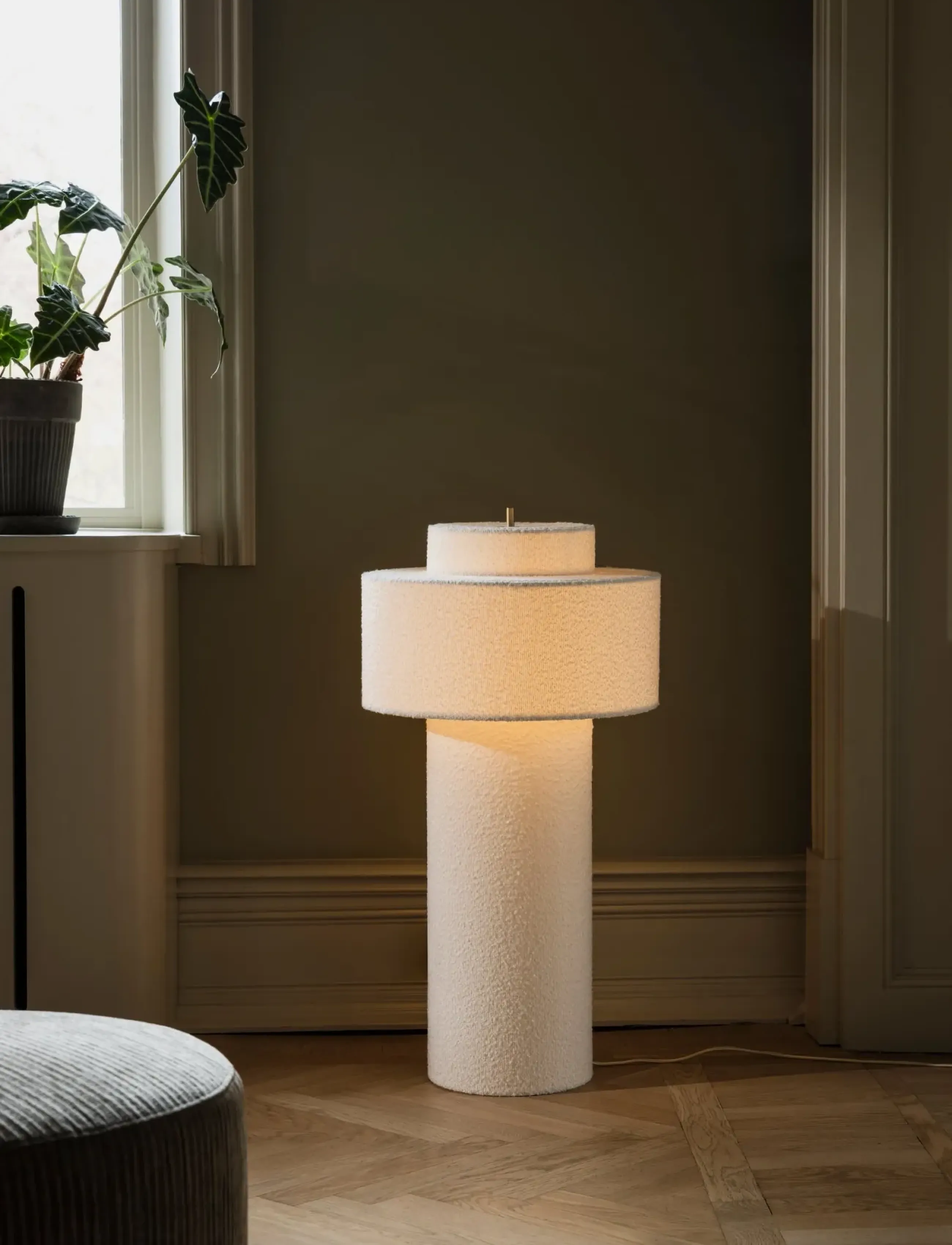 Globen Lighting Floor Lamp Noah 45 White Bouclé, 45X45X88 cm, Lamps, Weiß - Homeware