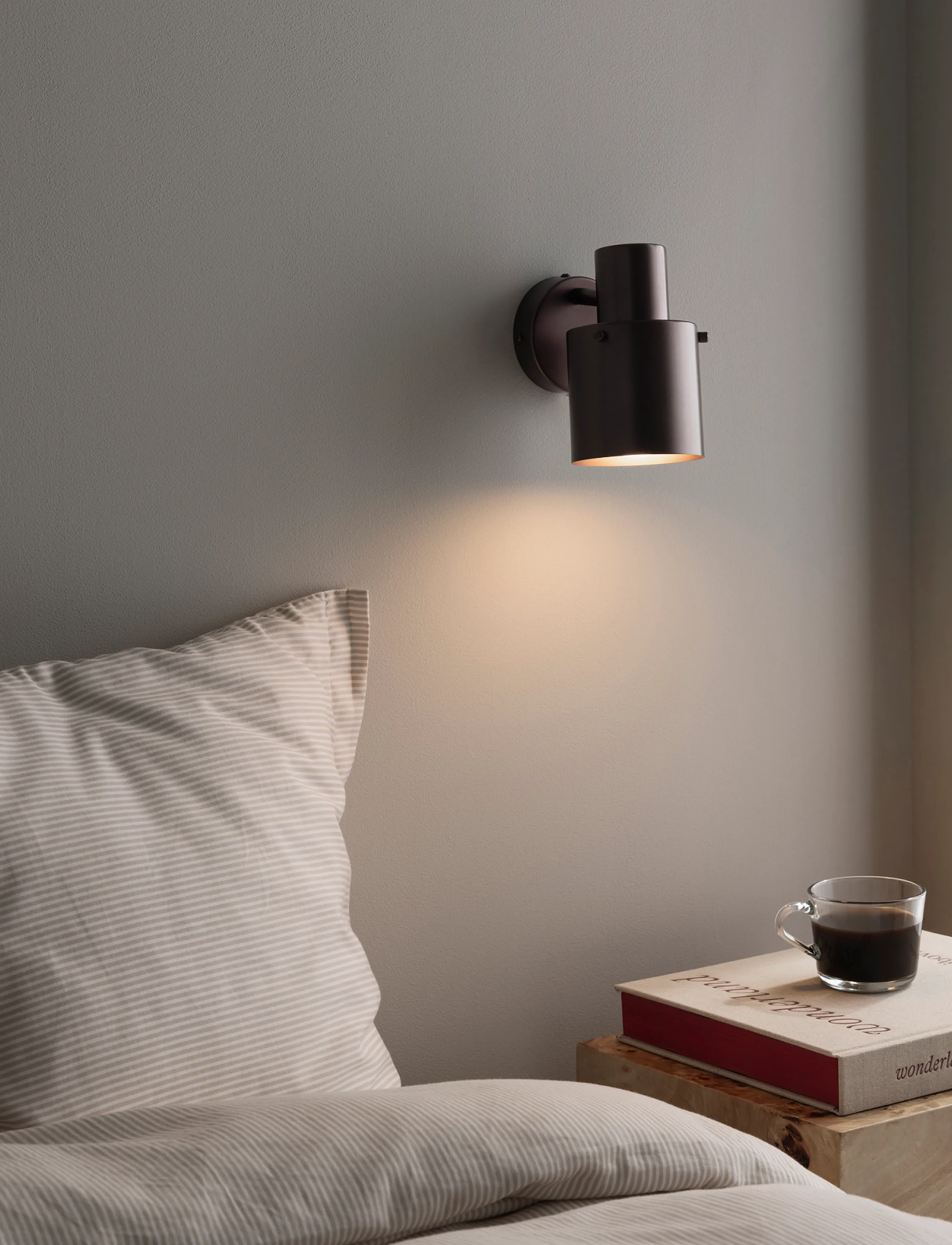 Globen Lighting - Wall Lamp Clark 1 - væglamper - bronze - 0
