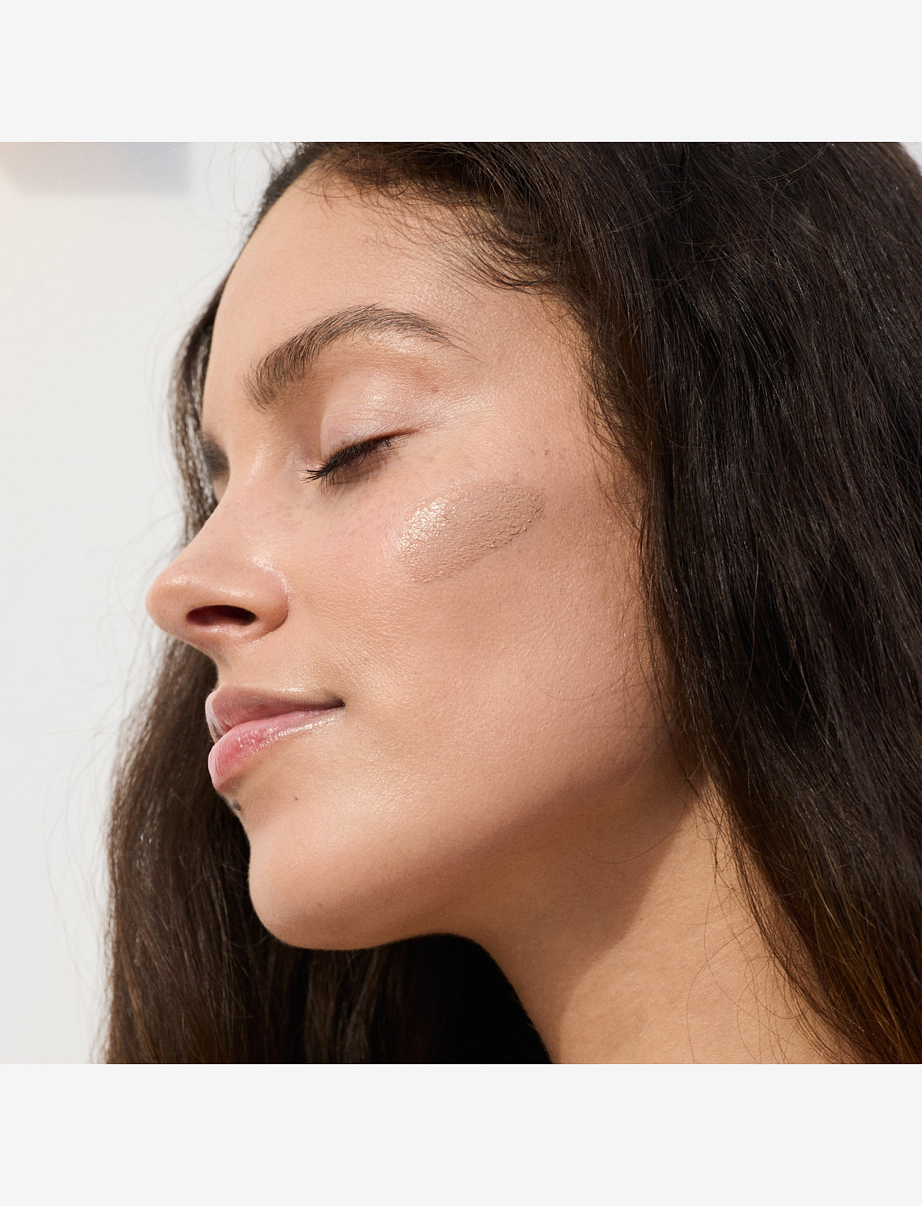 GOSH COPENHAGEN - DEWY Foundation Drops - makeup - medium - 1