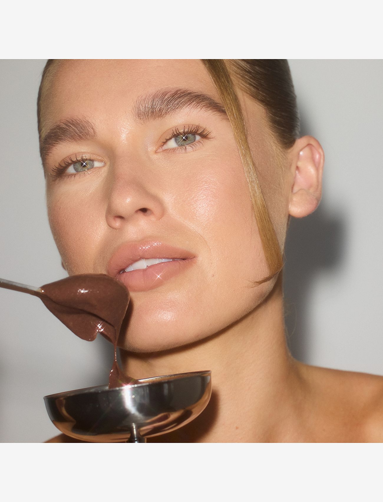 GOSH COPENHAGEN - GOSH Peptide Lip Gloss - makeup - chocolate mousse 007 - 3