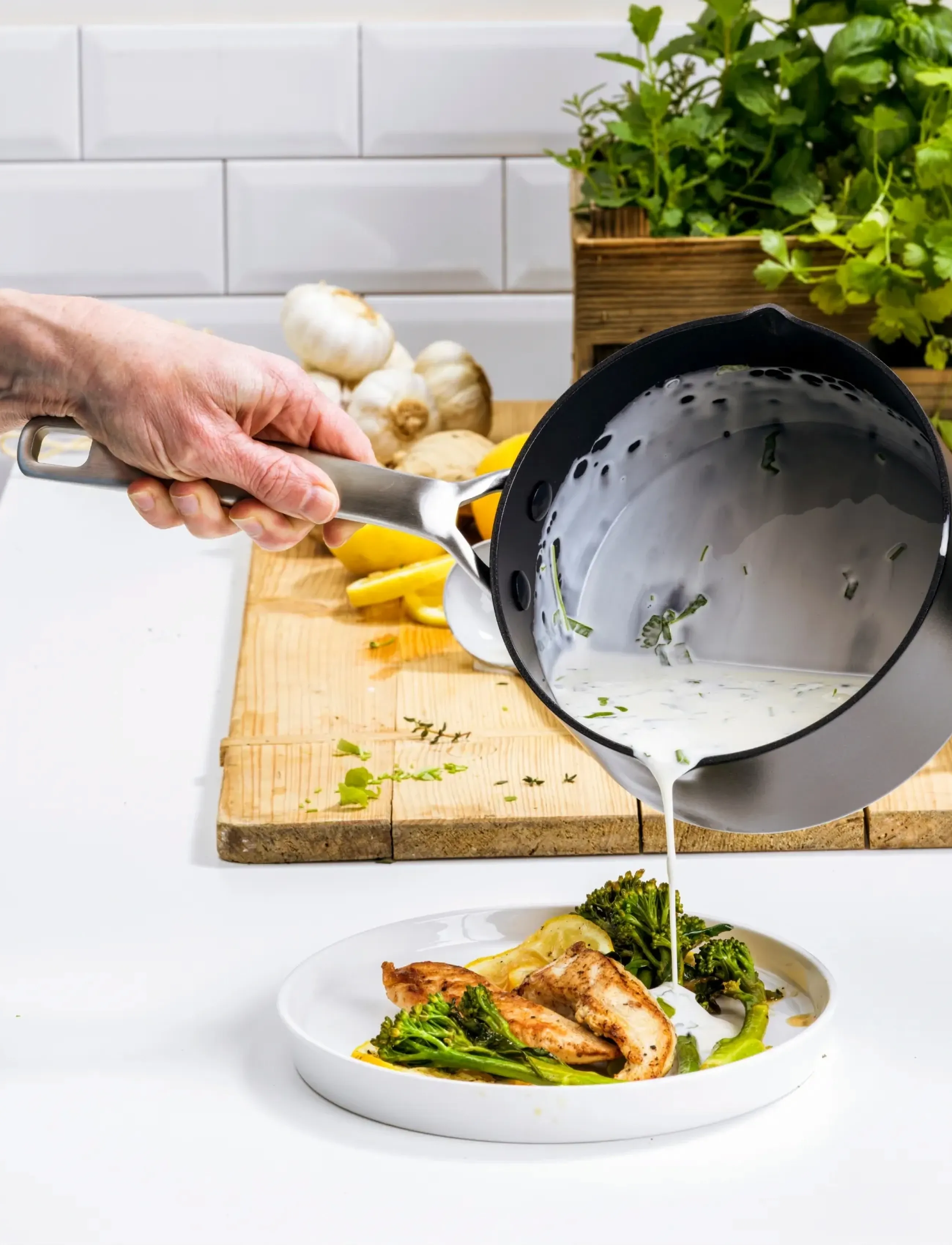 Greenpan Saucepan 16Cm/1.6L + 2 Spouts, 1.6 L, Pots & Pans, Schwarz - Saucepans, Homeware