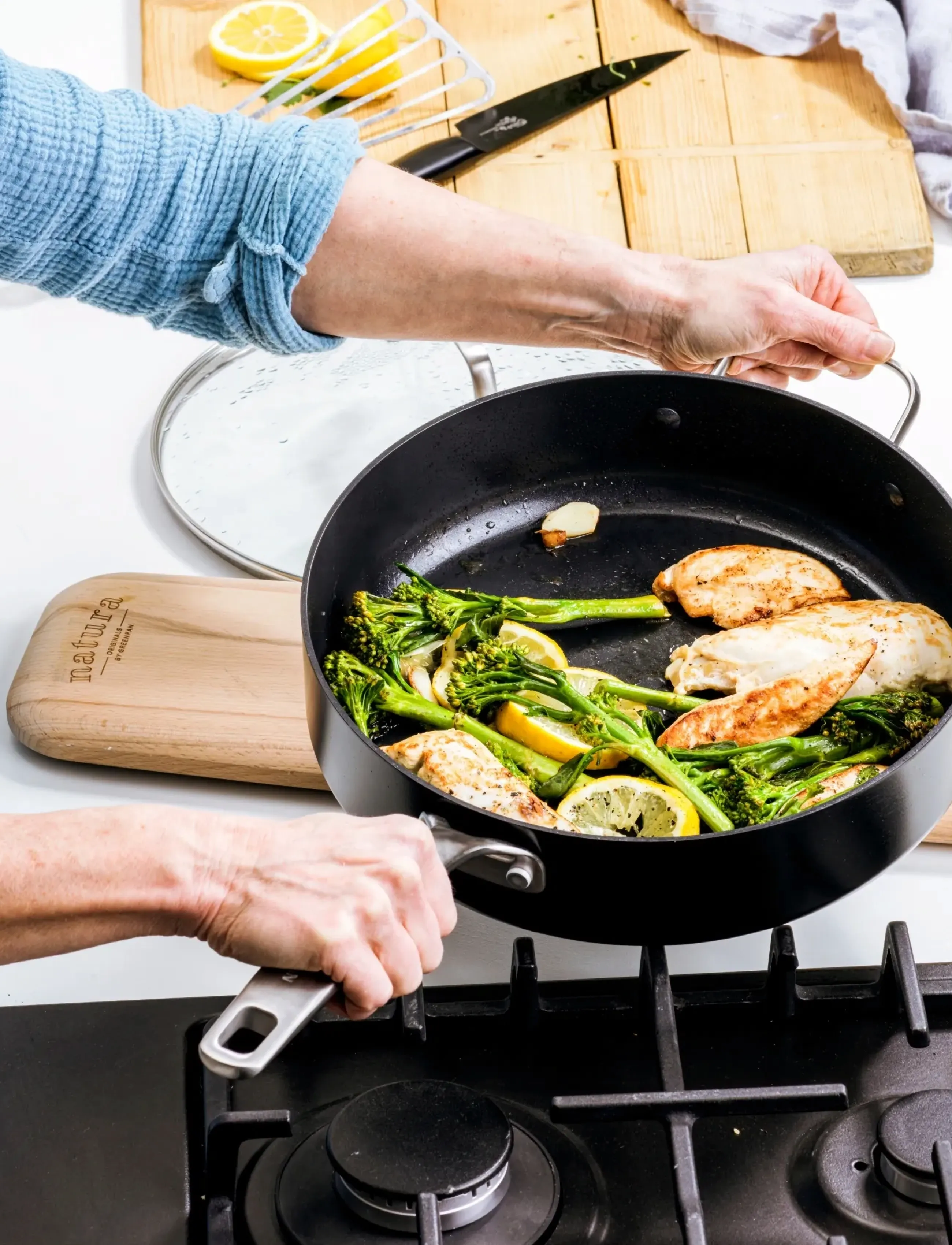 Greenpan Skillet 28Cm/4.3L With Lid + Helper Handle, Ø 28 cm, Pots & Pans, Schwarz - Frying Homeware