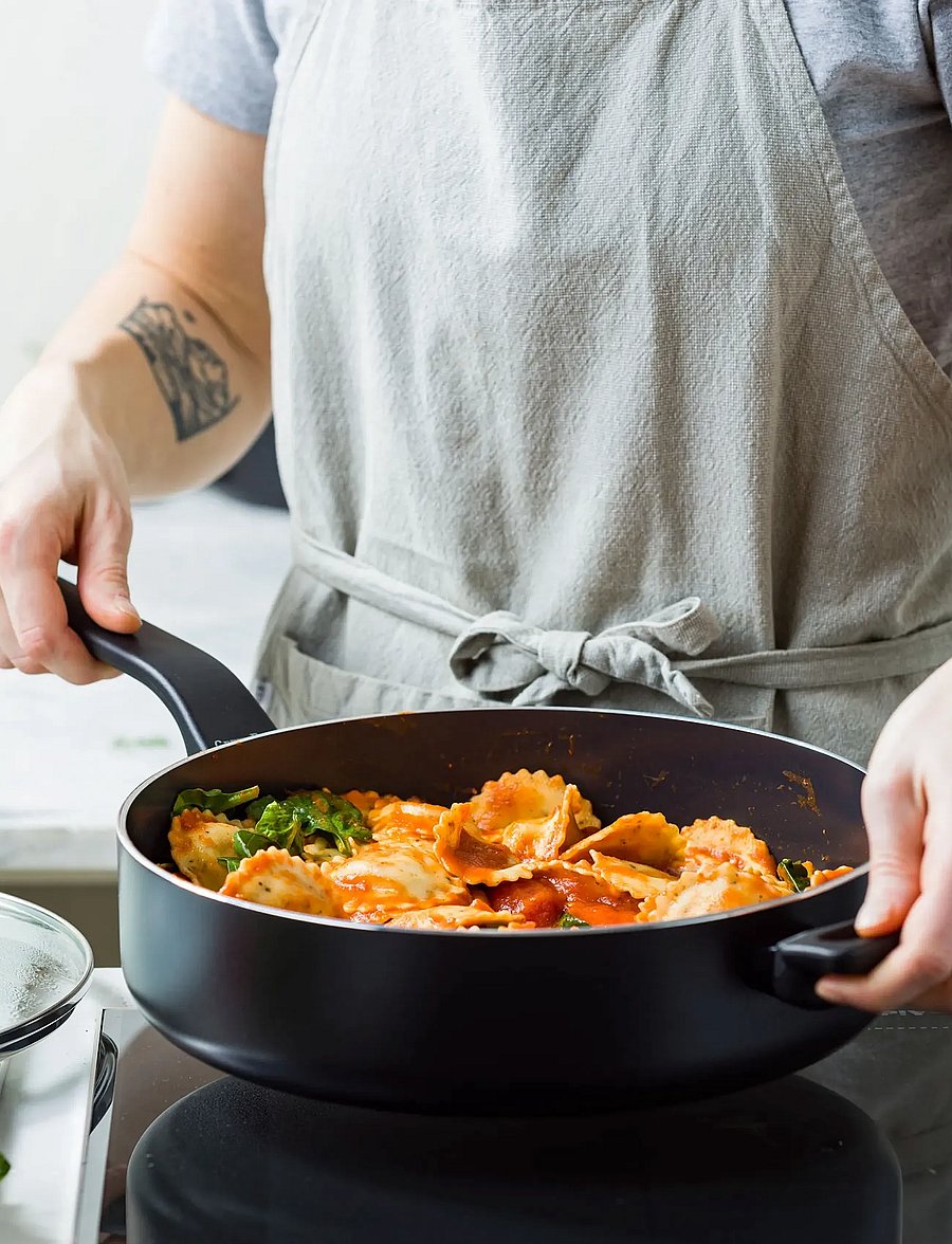 Greenpan - Skillet 28cm/3.1L with lid + helper handle - stieltöpfe - black - 3