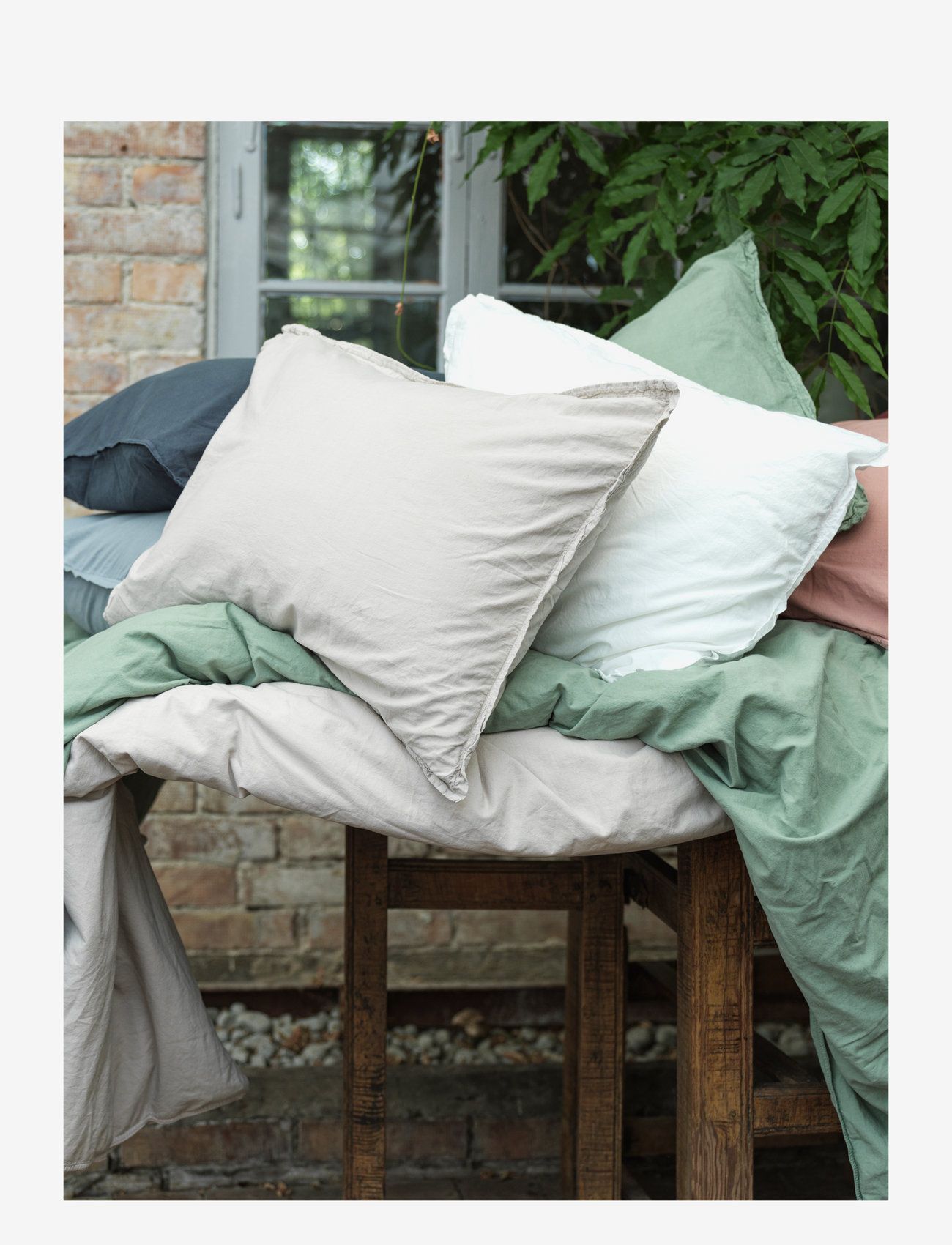 Gripsholm - BED SET VINTAGE MEDIUM BLUE 150X210;50X60 - shop by price - white - 1