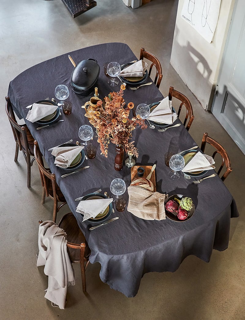 Gripsholm - DUK LINEN BLEND ANTRACITE 145x250 - dukar & löpare - anthracite - 2