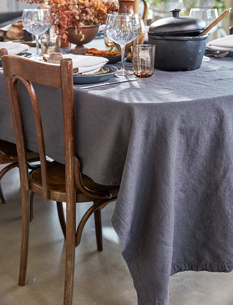 Gripsholm - DUK LINEN BLEND ANTRACITE 145x250 - dukar & löpare - anthracite - 4