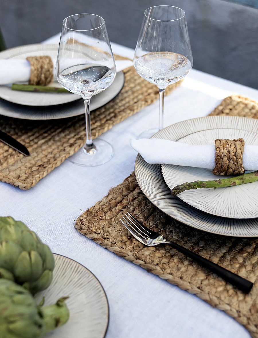 Gripsholm - TABLE CLOTH LINEN BLEND ANTHRACITE 145x310 - laudlinad - white - 2