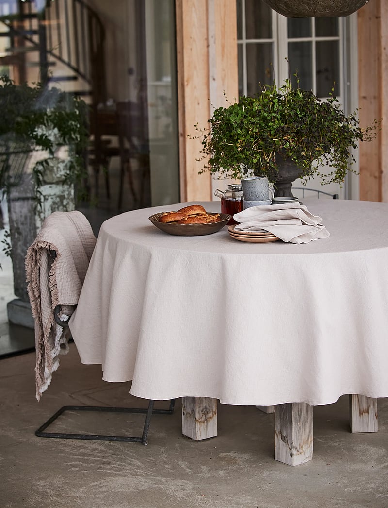Gripsholm - DUK LINEN BLEND LINBEIGE 200X200 - dukar & löpare - linen beige - 1