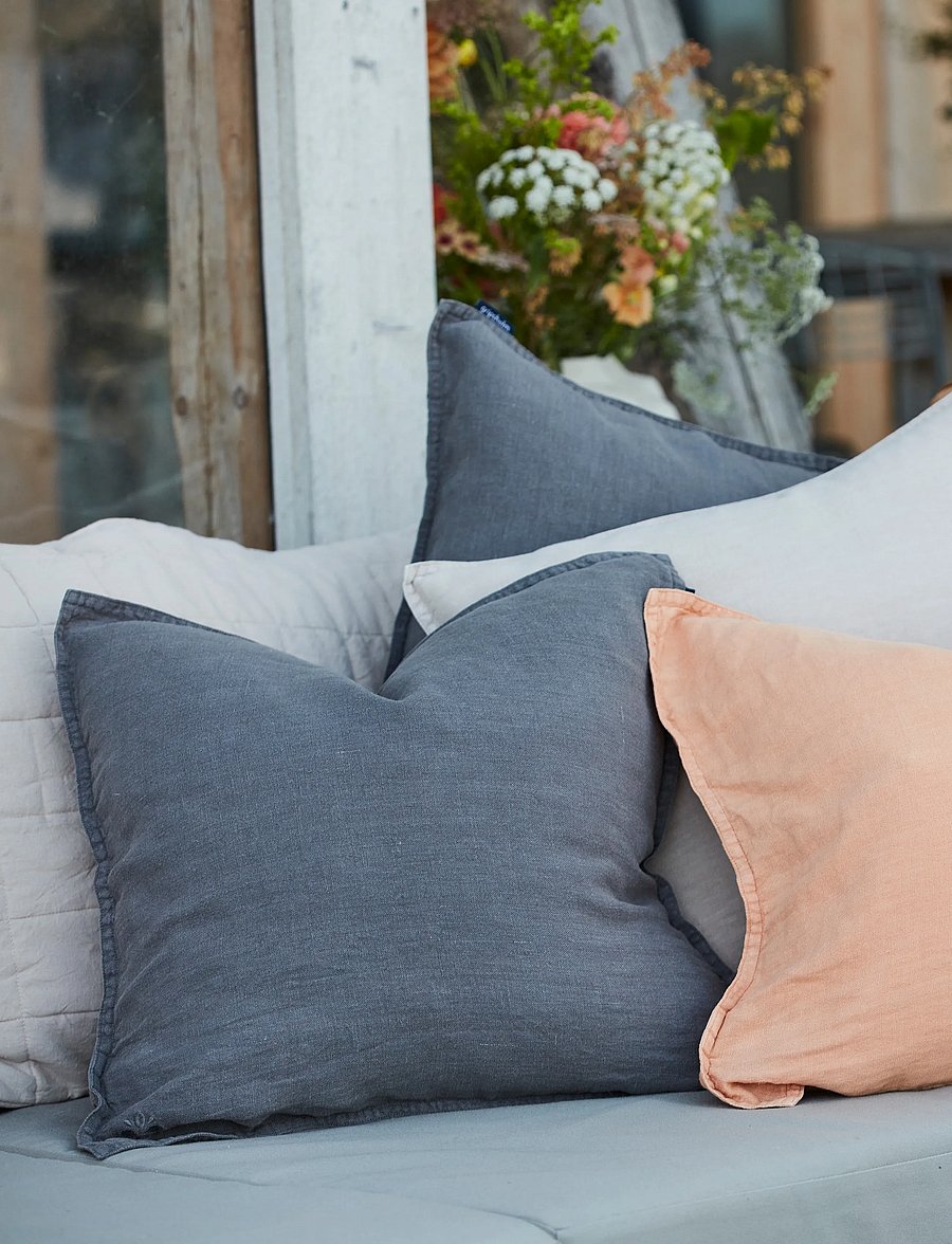 Gripsholm - CUSHION COVER WASHED LINEN TOAST 50x50 - kissenbezüge - anthracite - 3