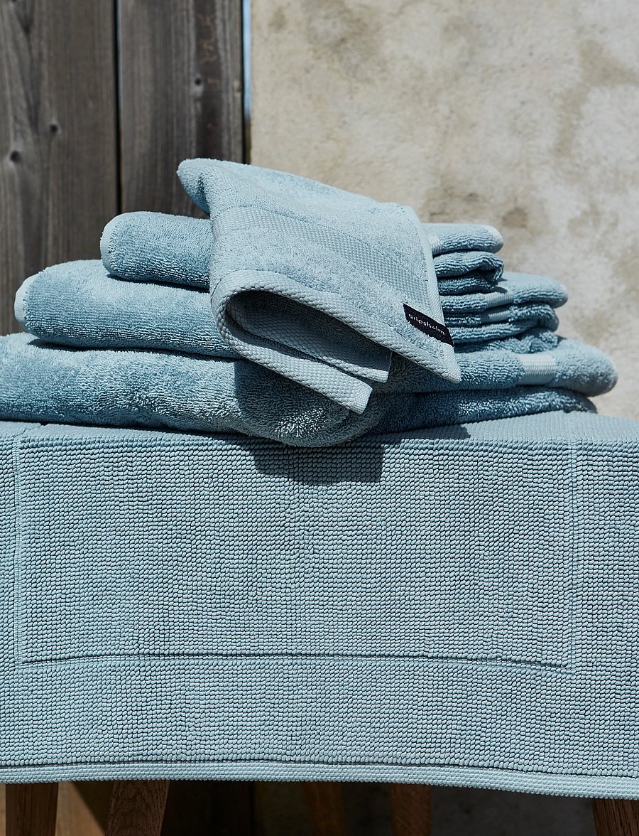Gripsholm - GUEST TOWEL GRIPSHOLM FLINT GREY 30X50 - saunalinad - arona blue - 2