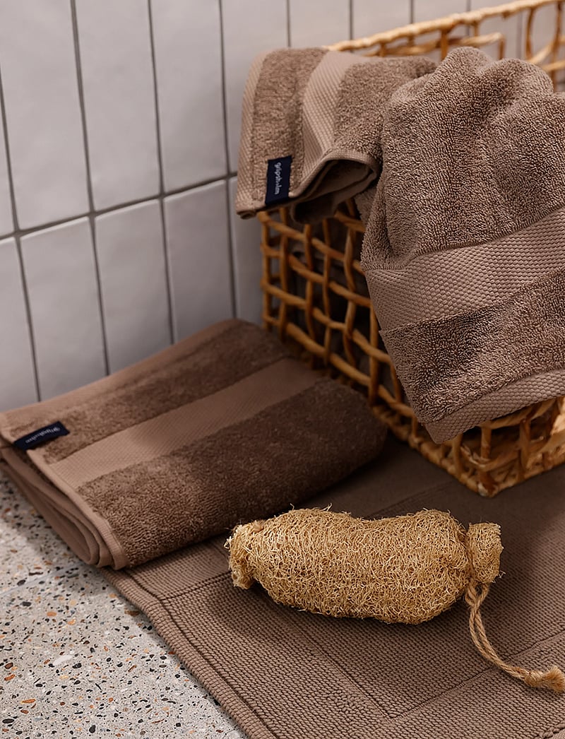 Gripsholm - BATH TOWEL GRIPSHOLM FLINT GREY 70X130 - gæstehåndklæder - walnut - 1