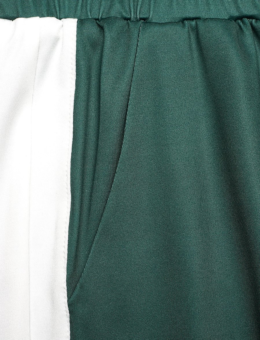 Grunt - GRVolly Sport Shorts - lühikesed treeningpüksid - dark green - 2