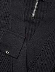 GUESS Jeans - LS CECILE BODYCON SWTR - tettsittende kjoler - jet black a996 - 2