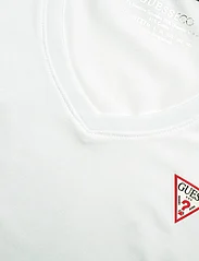 GUESS Jeans - SS VN MINI TRIANGLE TEE - de laveste prisene - pure white - 2