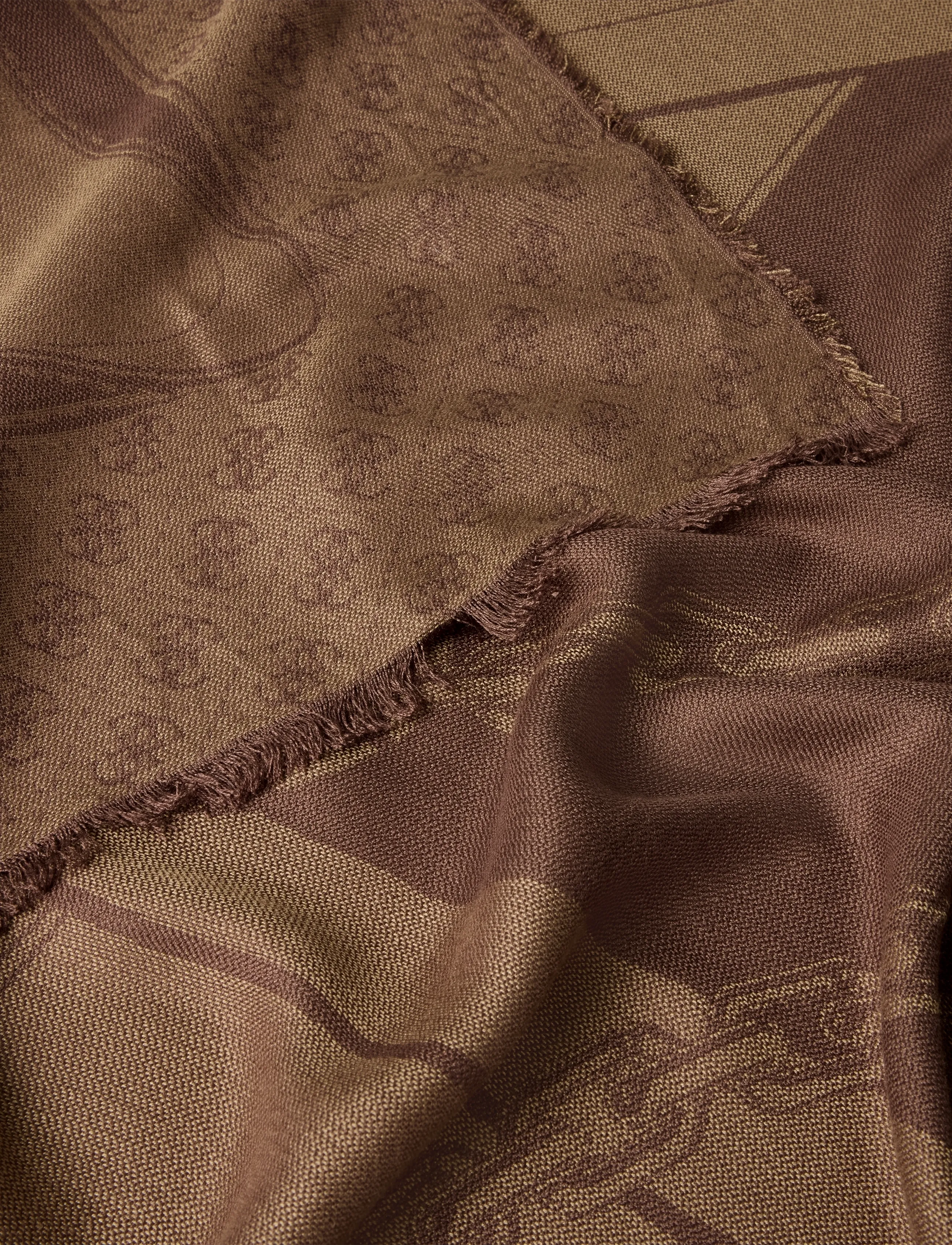 GUESS - CAMDEN 120X120CM JCQURD KEFIAH - sjalar - espresso - 1