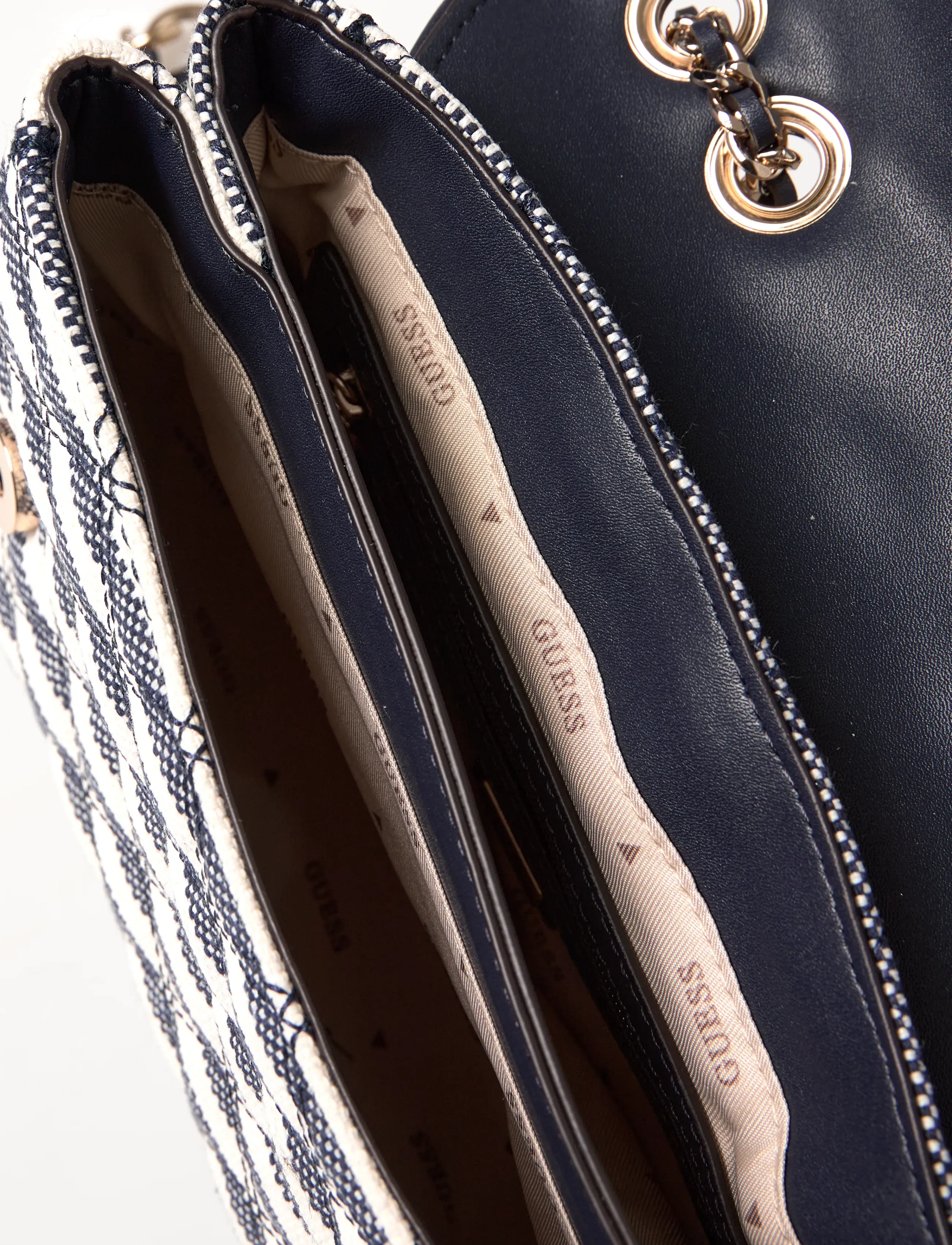 GUESS - GIULLY II 2 COMP CNVRTBLE FLAP - festkläder till outletpriser - navy multi - 5