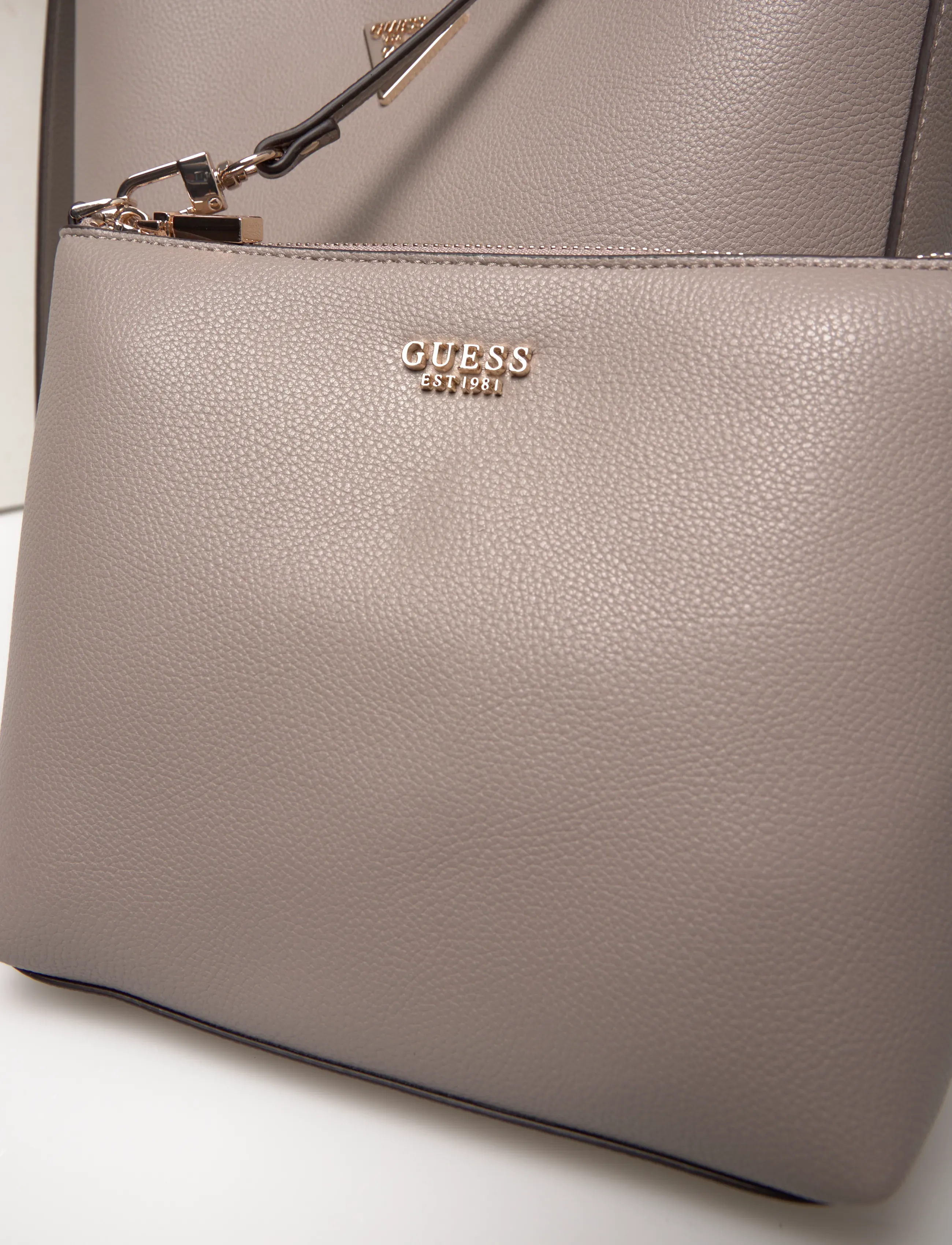 GUESS - MERIDIAN II BUCKET - maisveida somas - dark taupe - 3