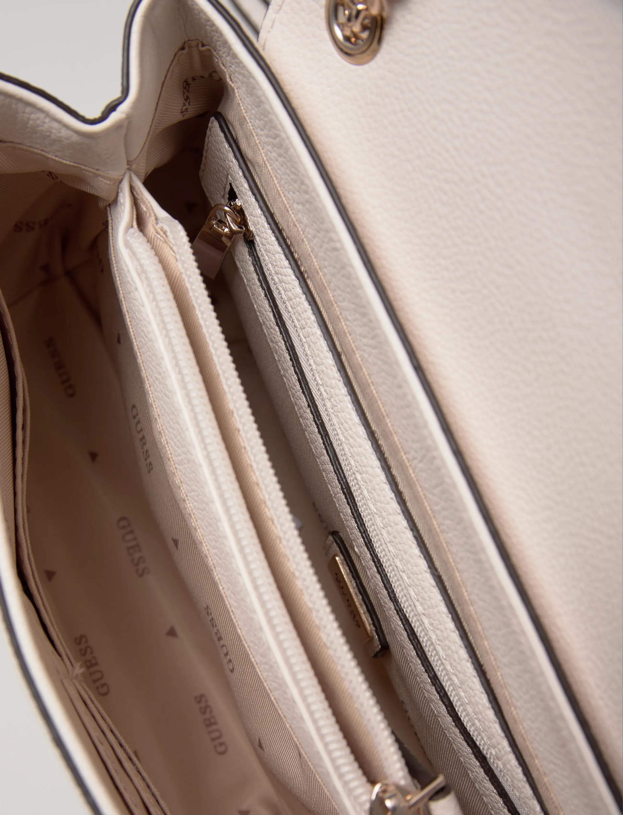 GUESS - YESBA CONVERTIBLE XBODY FLAP - crossbody bags - off white - 5