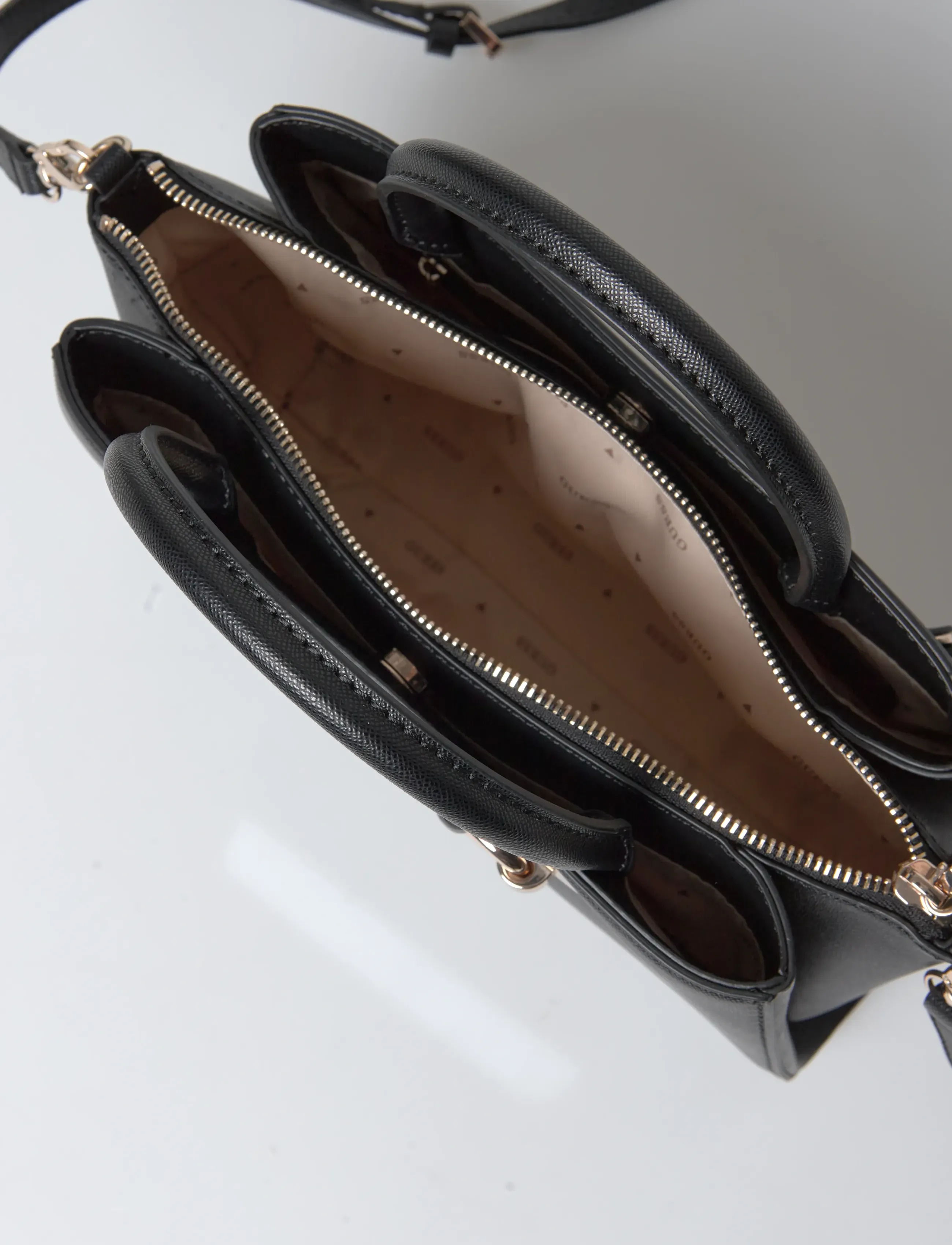 GUESS - MIMINA GIRLFRIEND SATCHEL - fødselsdagsgaver - black - 4
