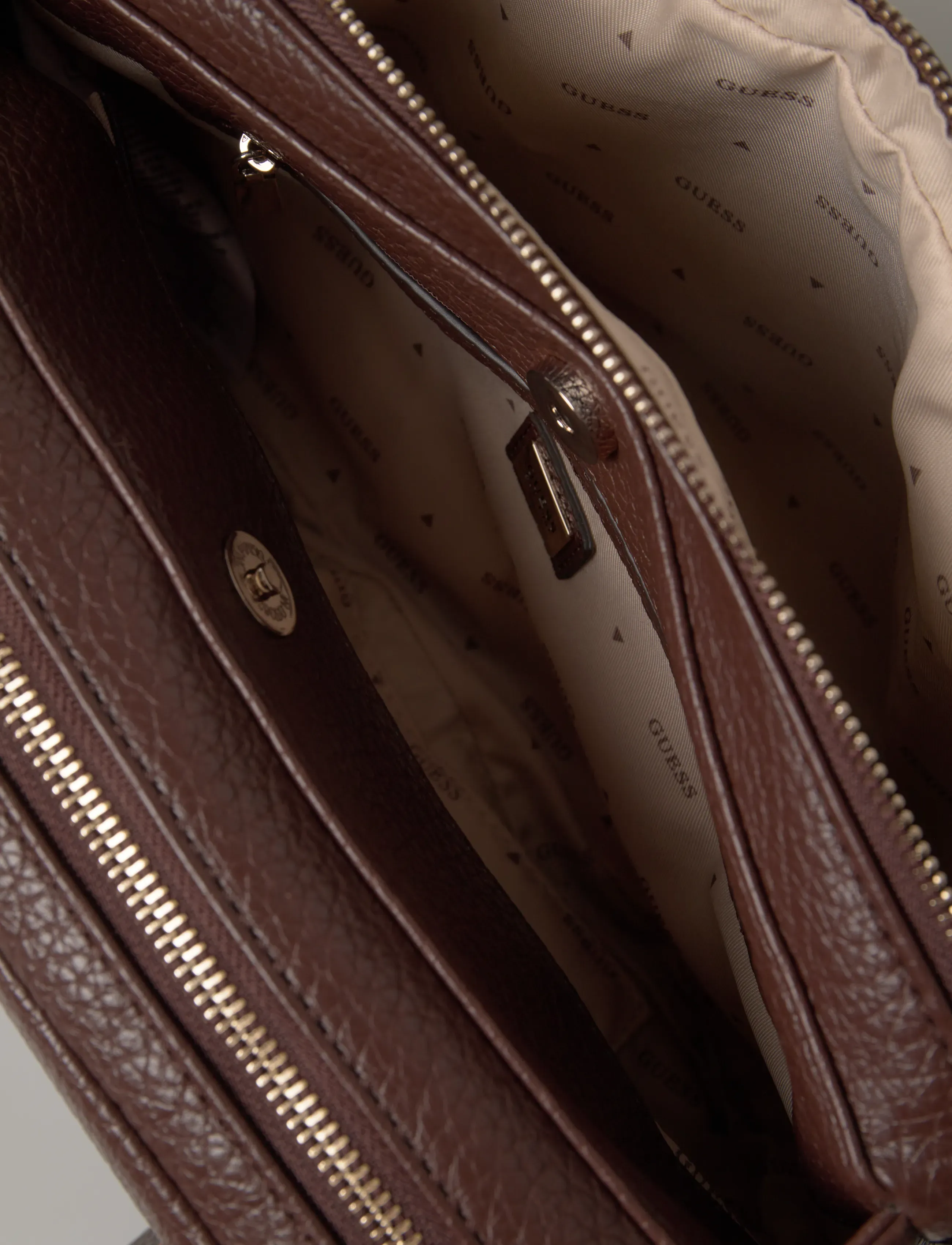 GUESS - MARSHA BOX SATCHEL - handväskor - espresso - 5