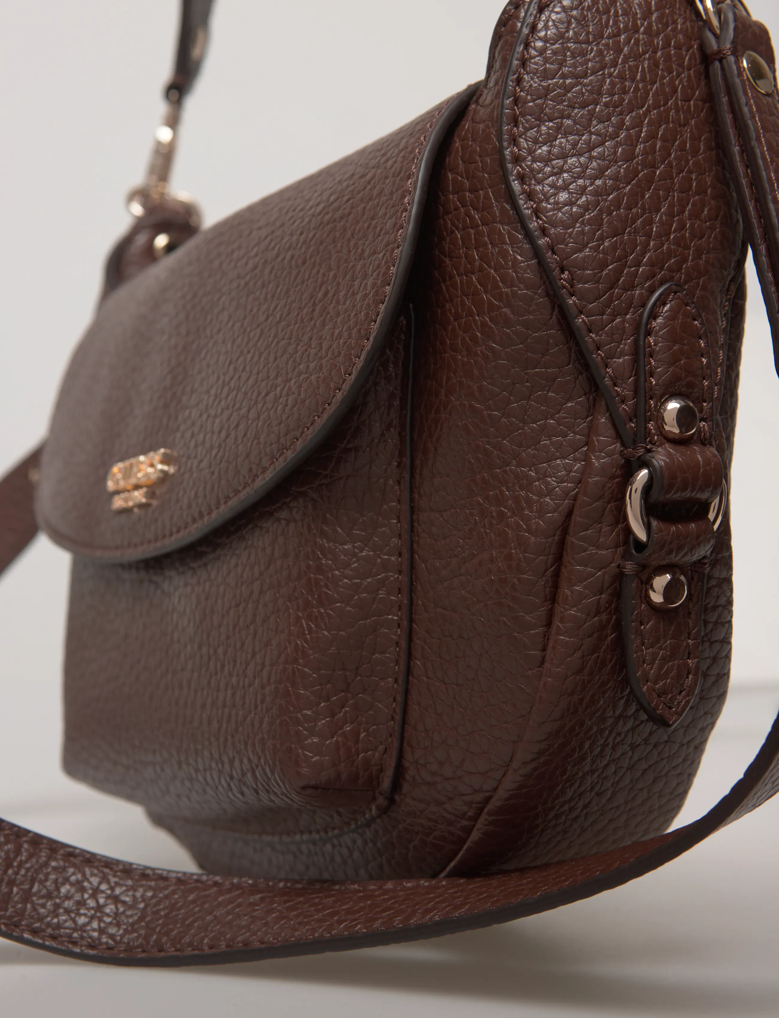 GUESS - MARSHA FLAP SHOULDER BAG - espresso - 4