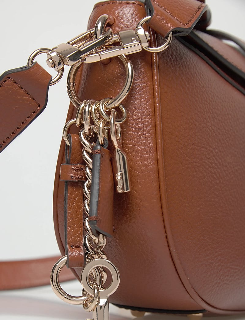 GUESS - BROOKE SHOULDER BAG - alltags-style - cognac - 4