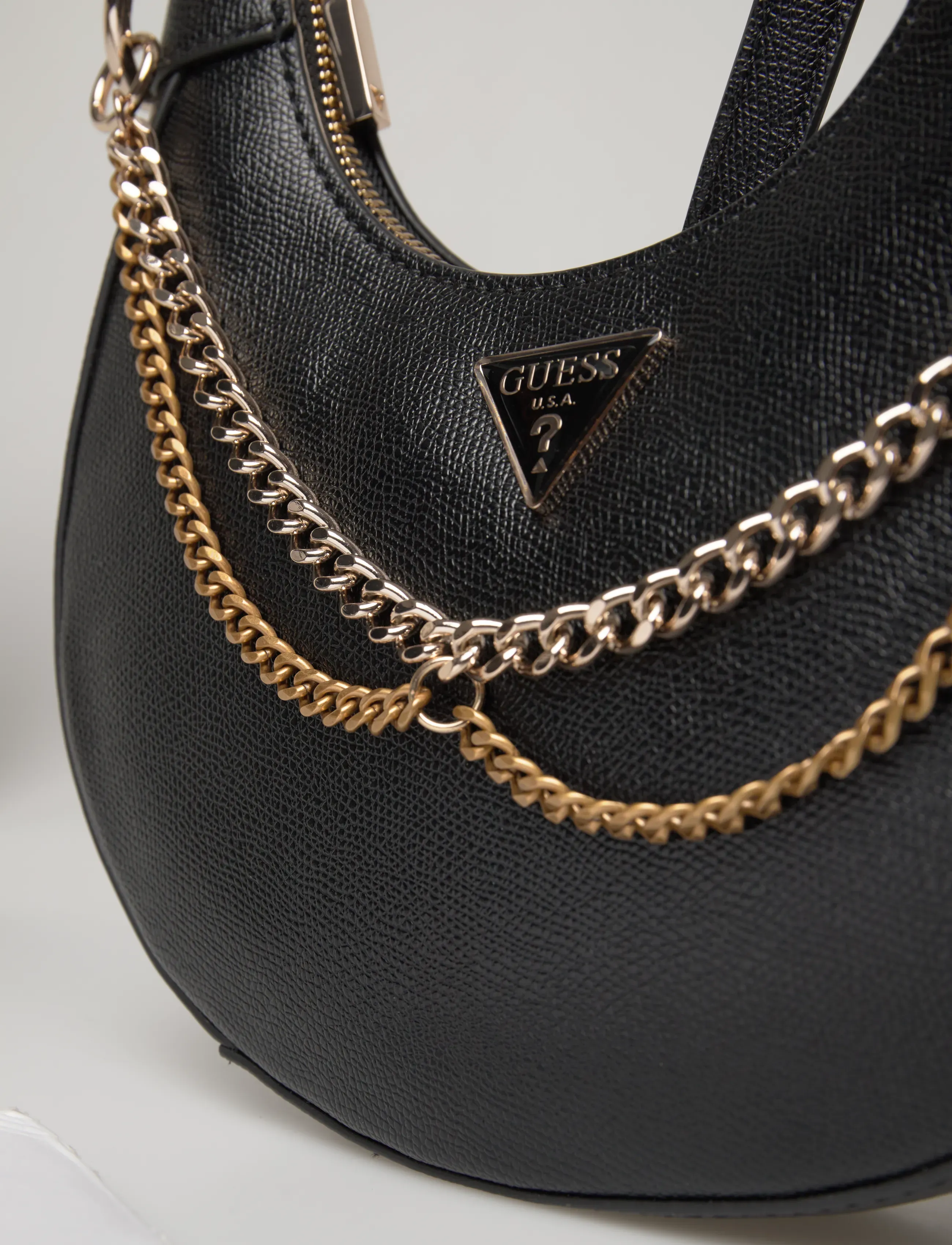 GUESS - DAVINA SHOULDER BAG - feestelijke kleding voor outlet-prijzen - black - 4