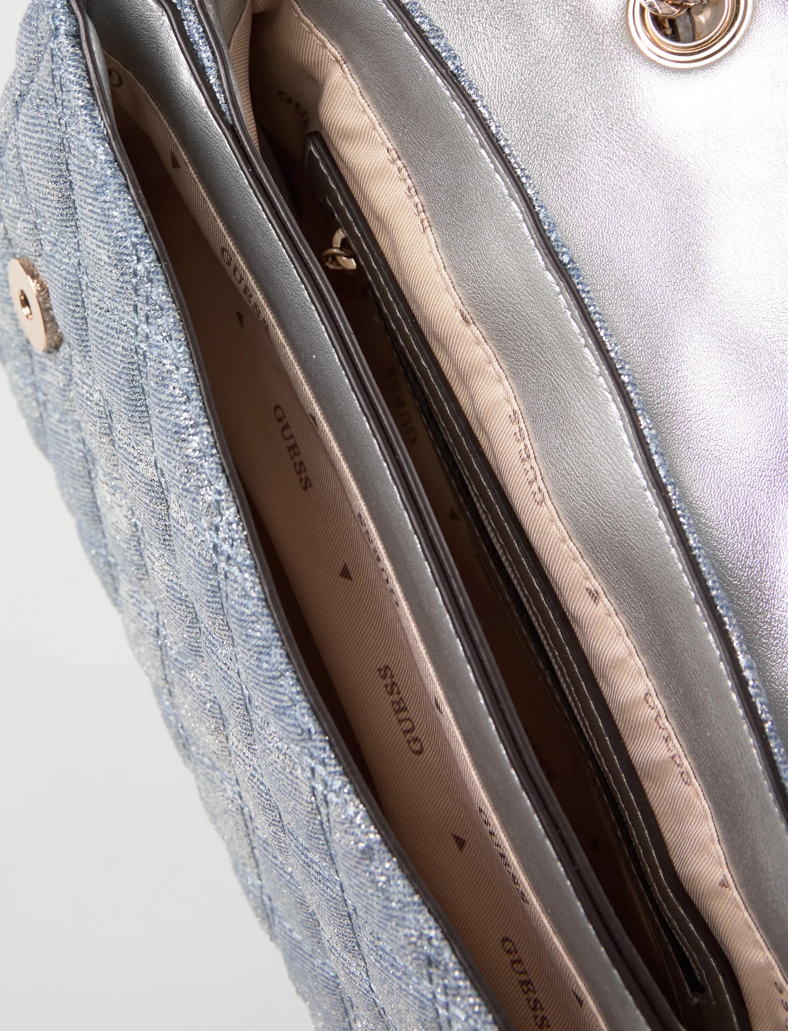 GUESS - GIULLY II 2 COMP CNVRTBLE FLAP - festmode zu outlet-preisen - metallic denim - 5