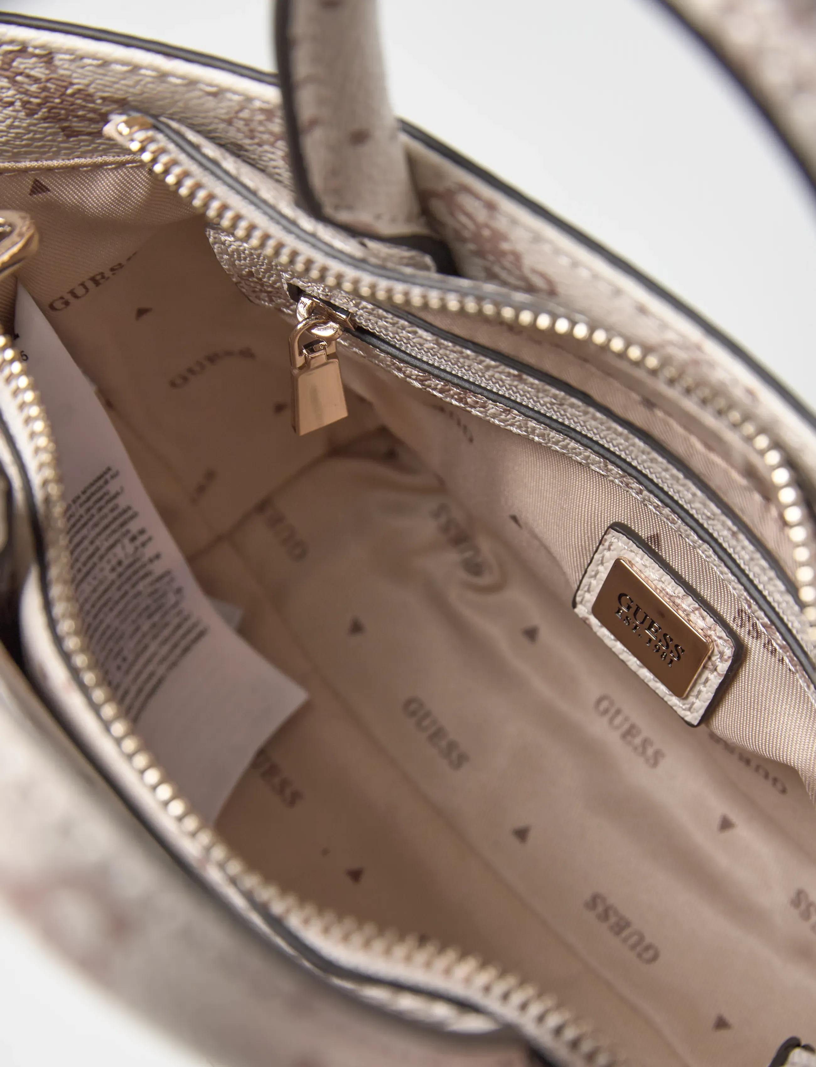 GUESS - EMELIE LOGO MINI TOTE - tote-stiilis kotid - vanilla logo - 5