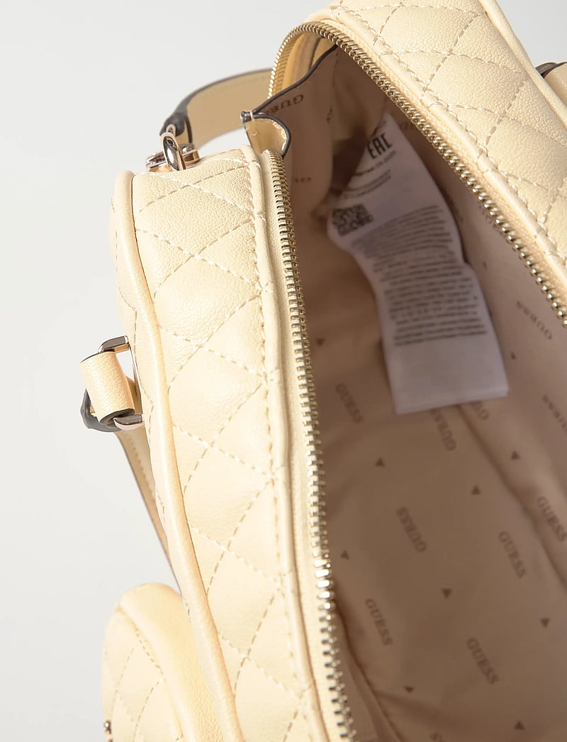 GUESS - ATABEY BOX SATCHEL - alltags-style - yellow - 5
