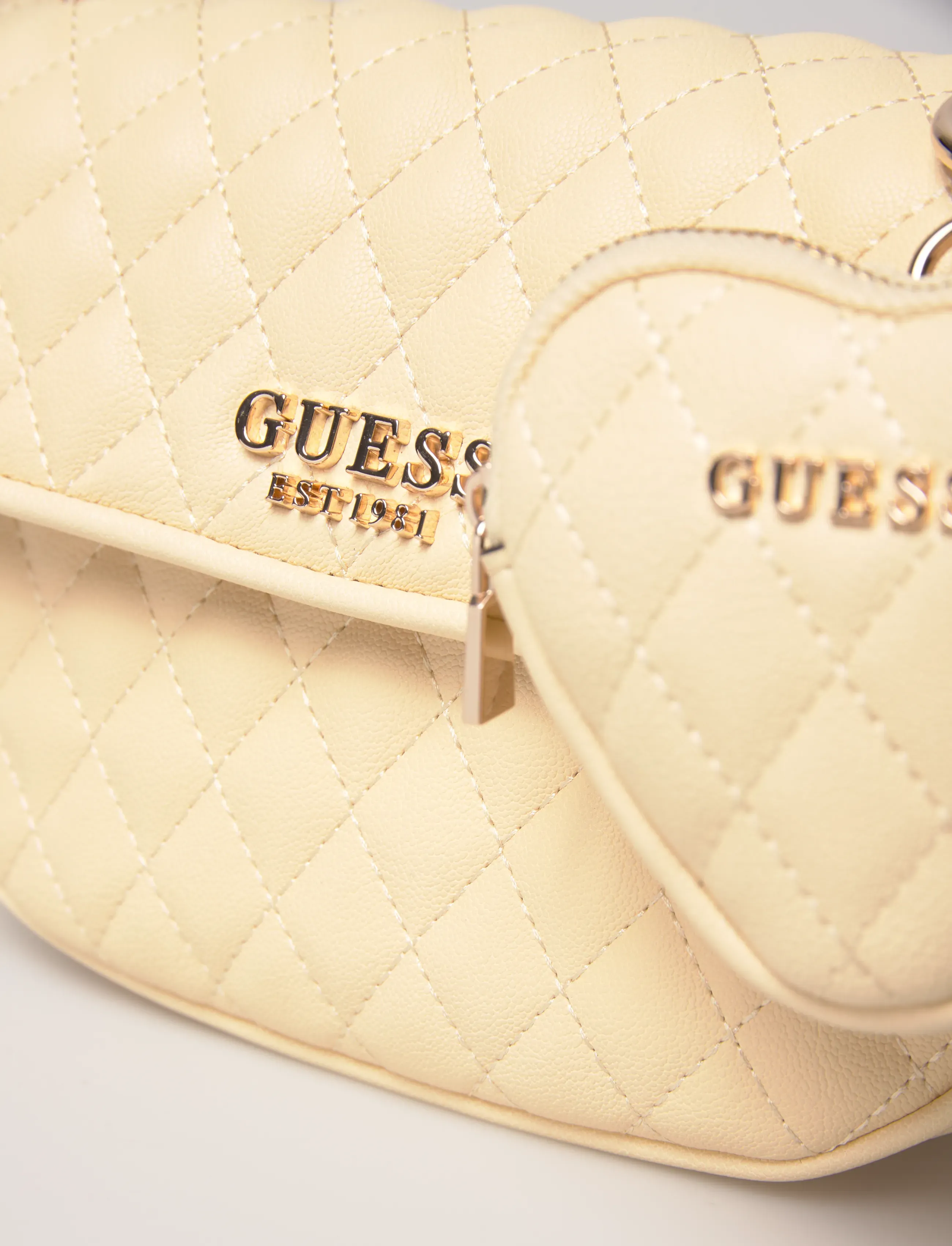 GUESS - ATABEY CONVERTIBLE XBODY FLAP - crossbody bags - yellow - 4