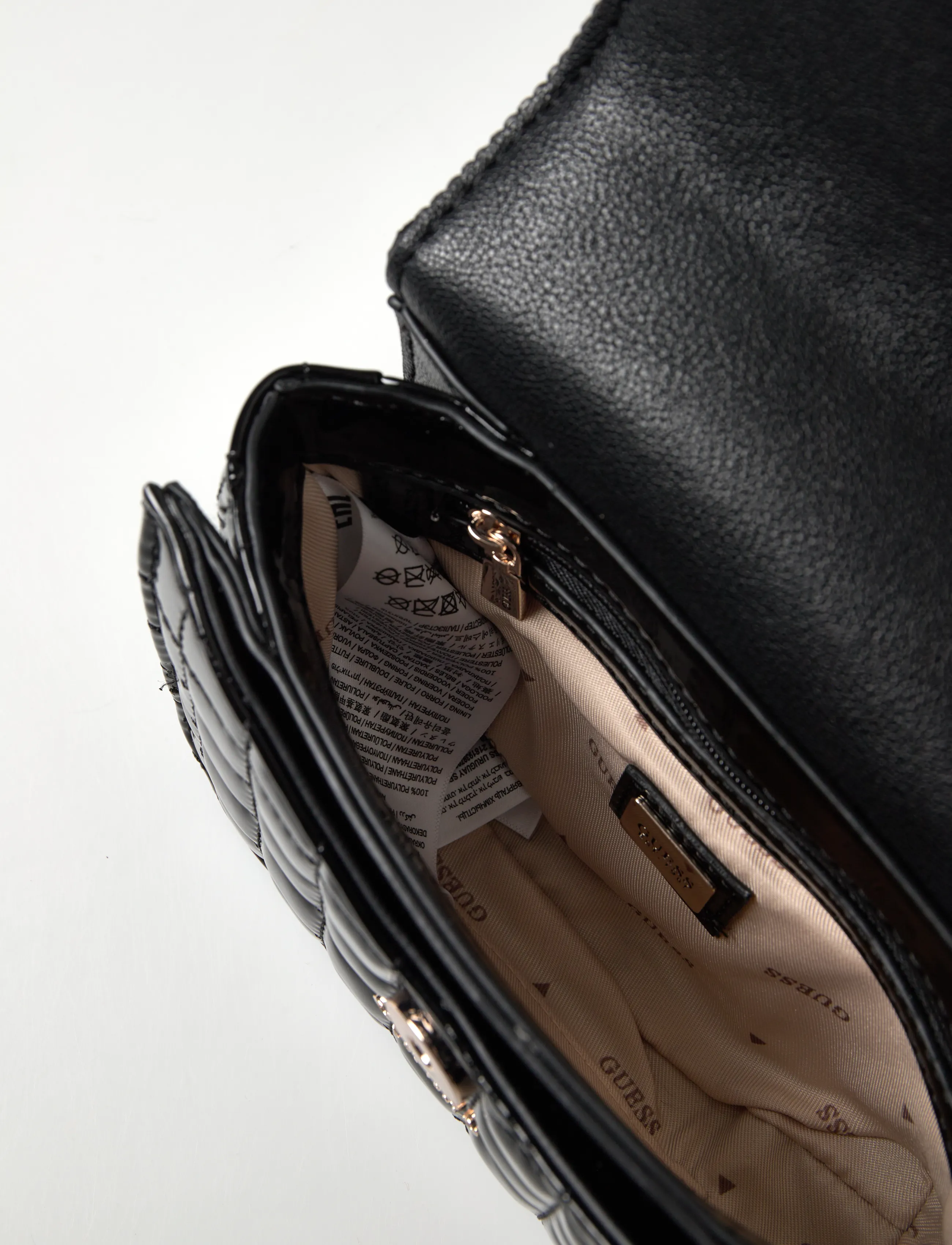 GUESS - NADIRA MINI CNVRTBL XBODY FLAP - crossbody somas - black - 4