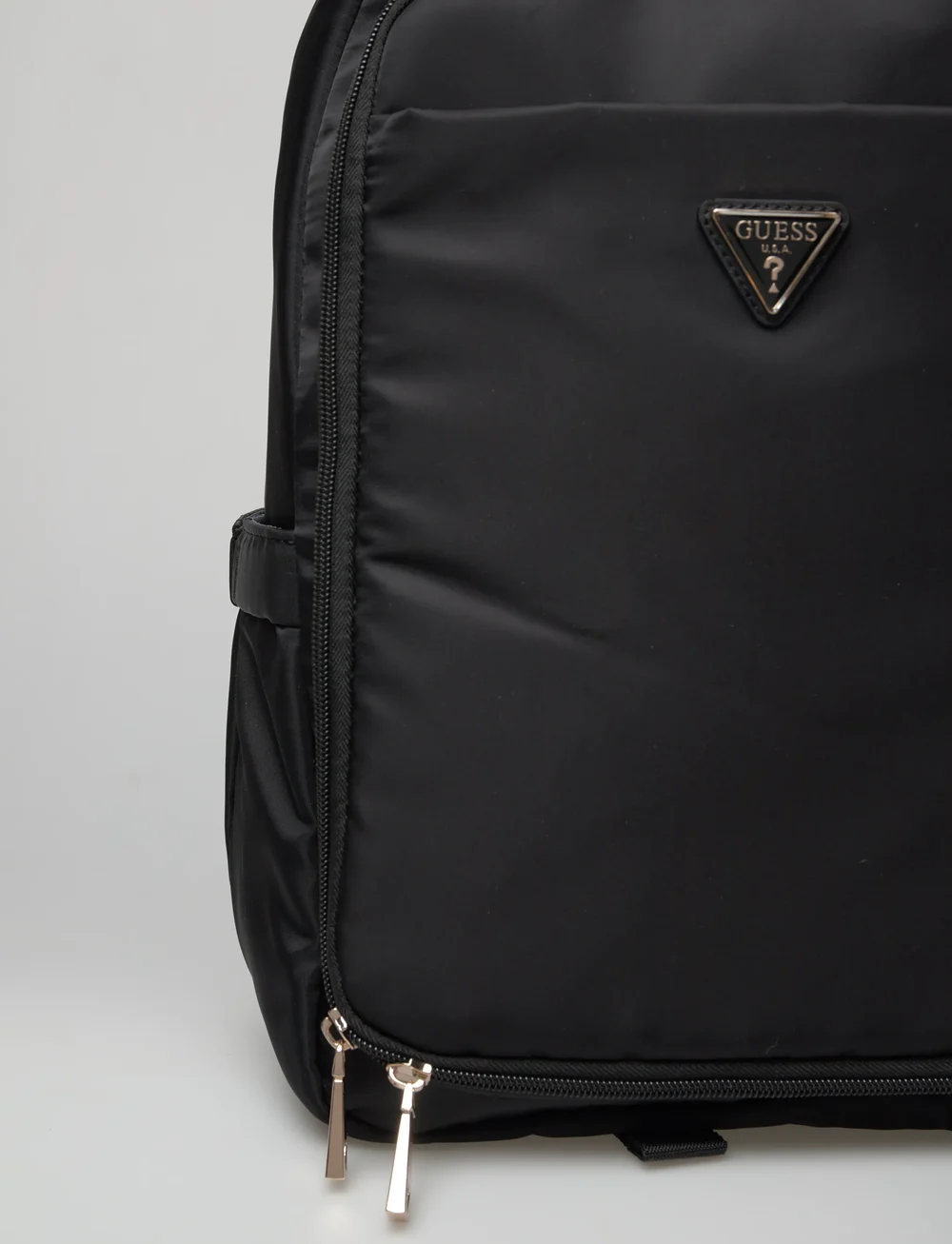 GUESS - FOLLIE U-ZIP BACKPACK - igapäevane stiil - black - 3