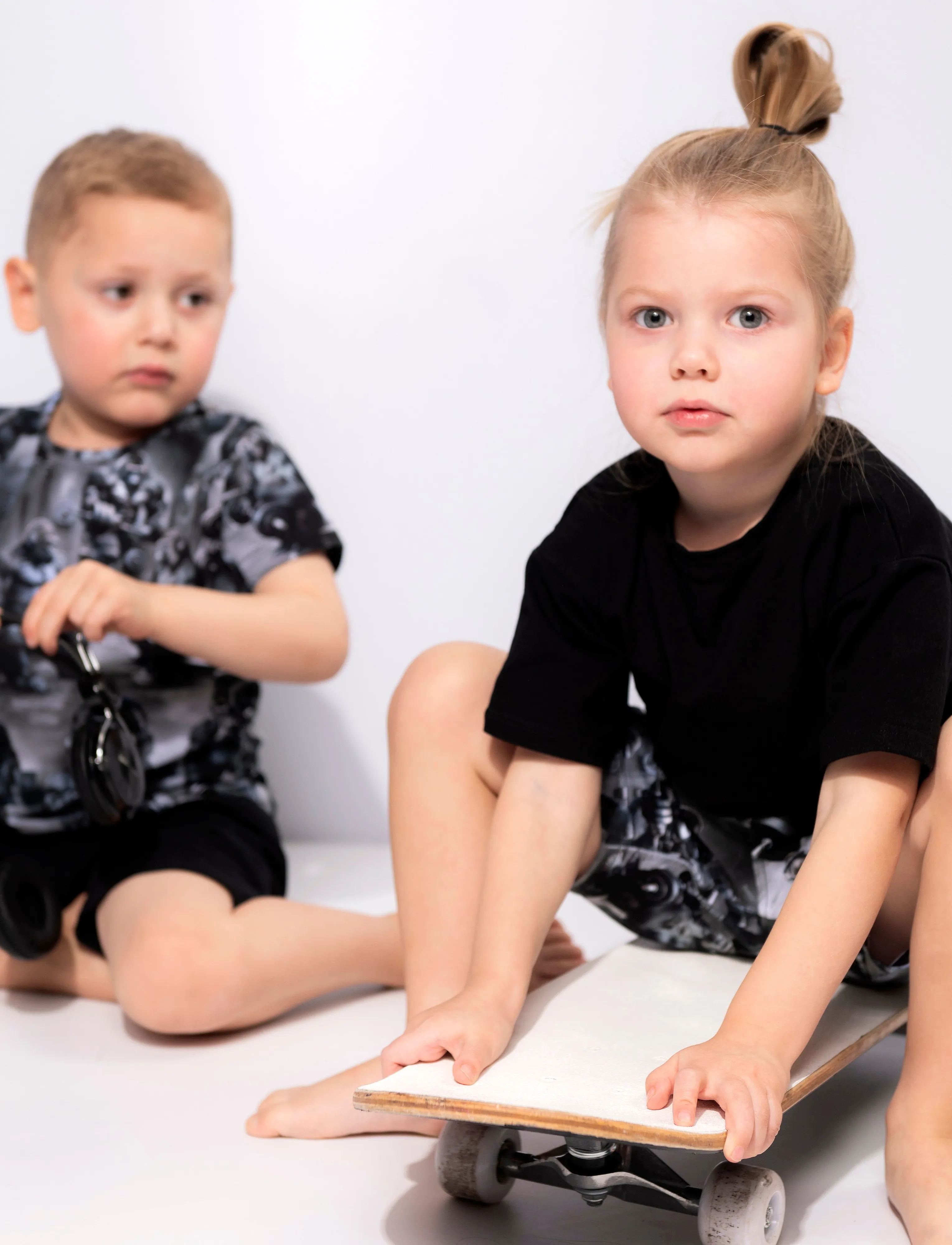 Gugguu Unisex Long T-shirt - Overdeler - BLACK / black