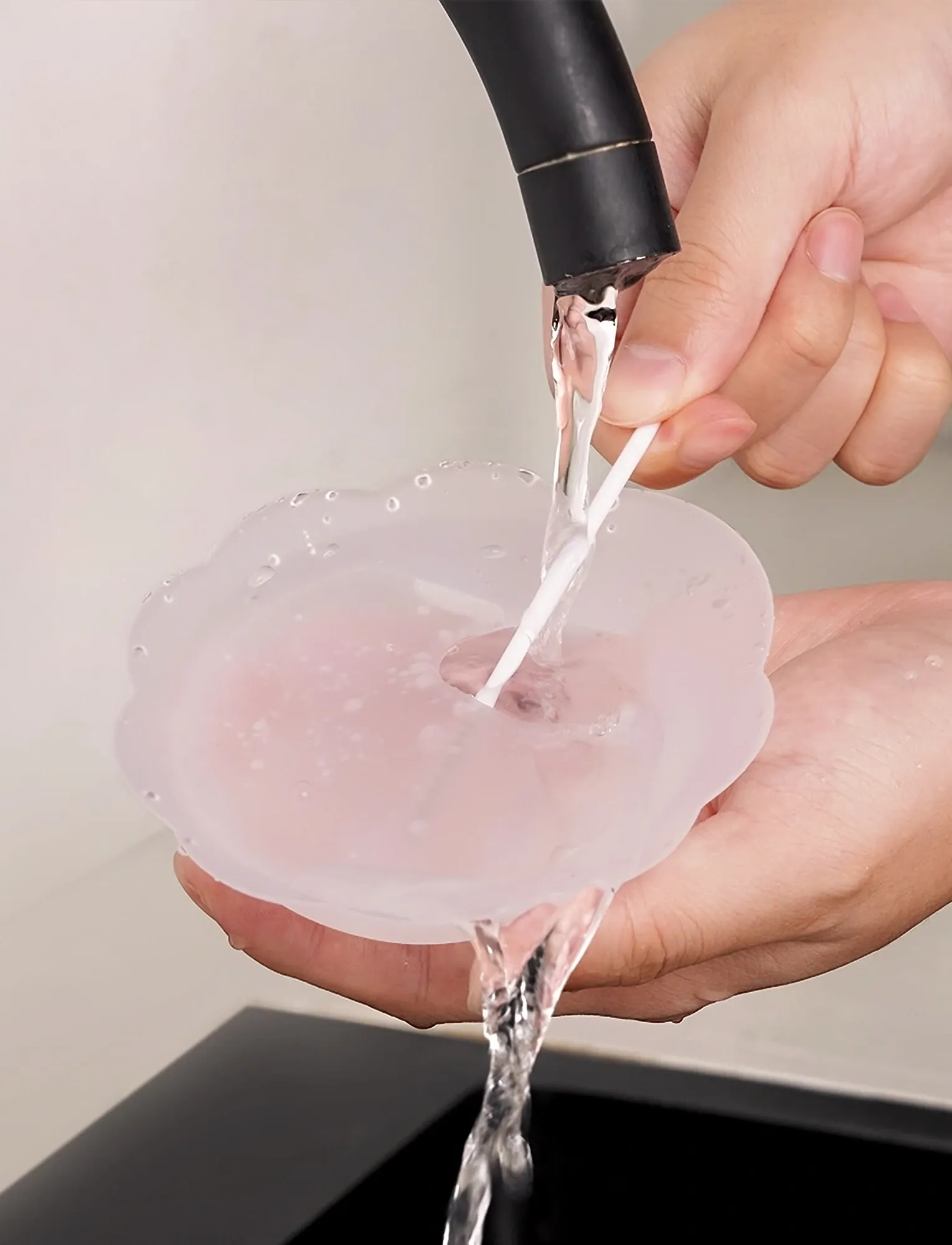 Haakaa - Haakaa Petal Soft Silicone Milk collector - 1 pc - bröstpumpar & tillbehör - clear - 3