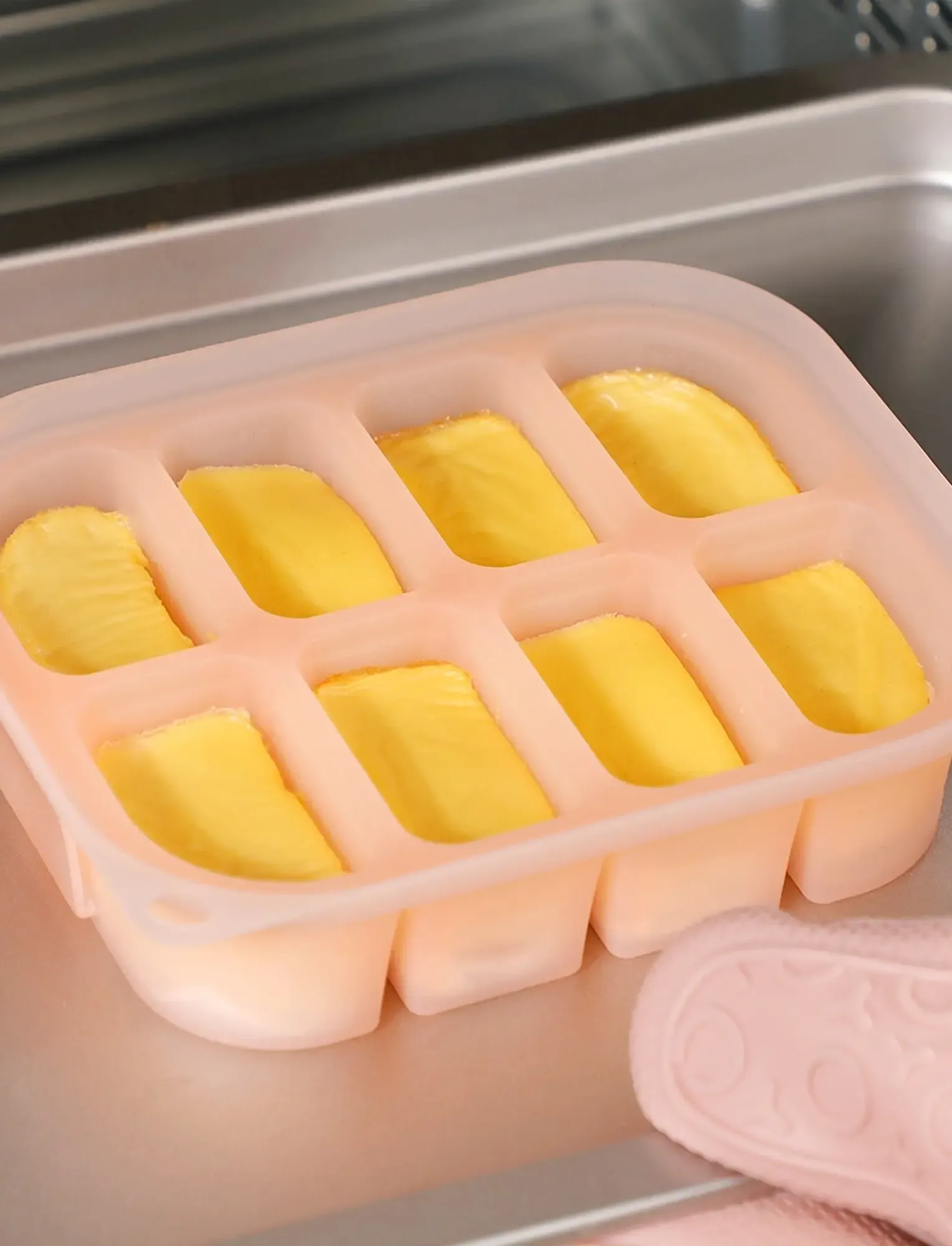 Haakaa - Haakaa Easy-Freeze Tray - 8 Compartments - Pea Green - opbevaringsbøtter til babymad - pea green - 4
