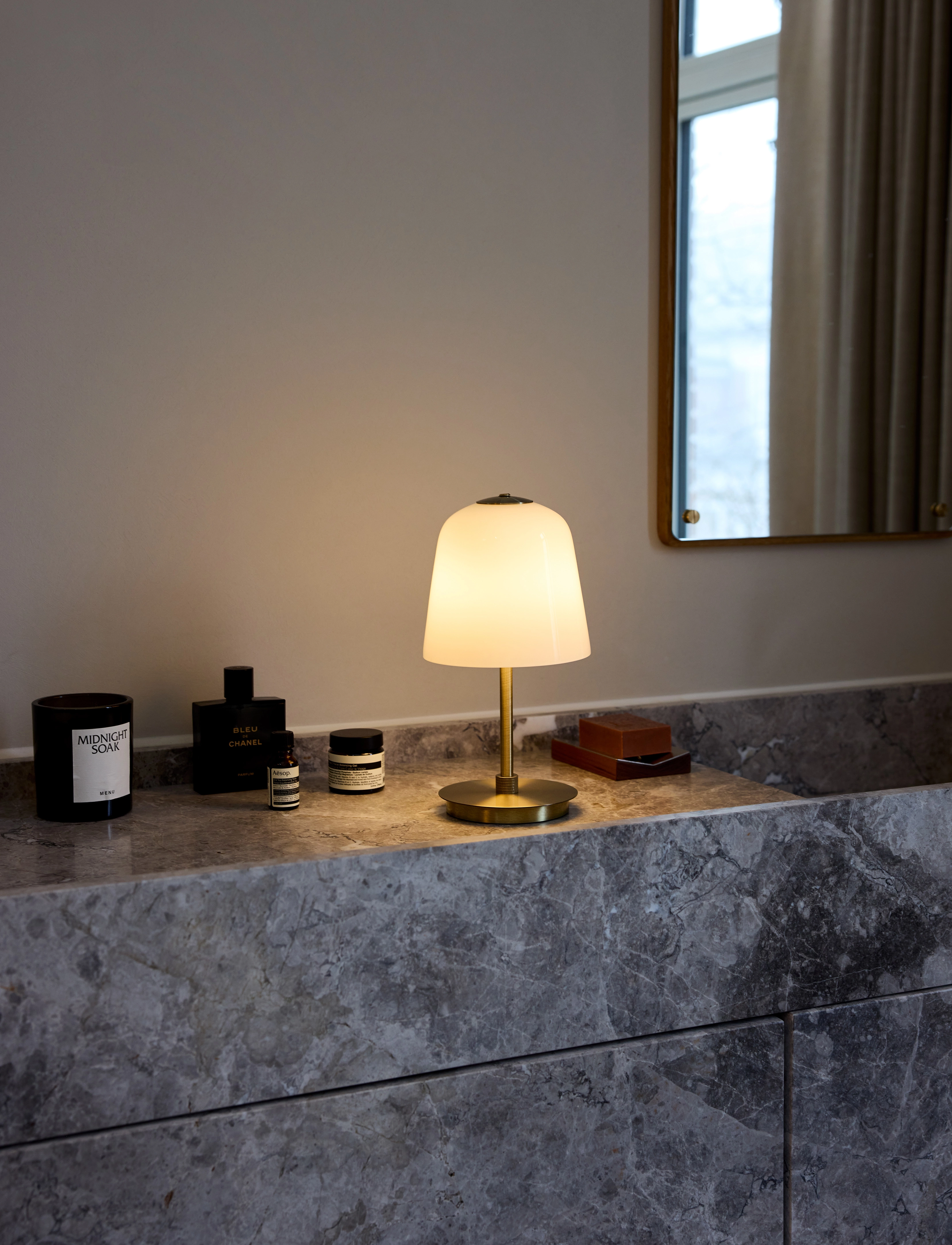 Halo Design Room 49, H28 cm, Gold, Lamper > Bordlamper, Unisex